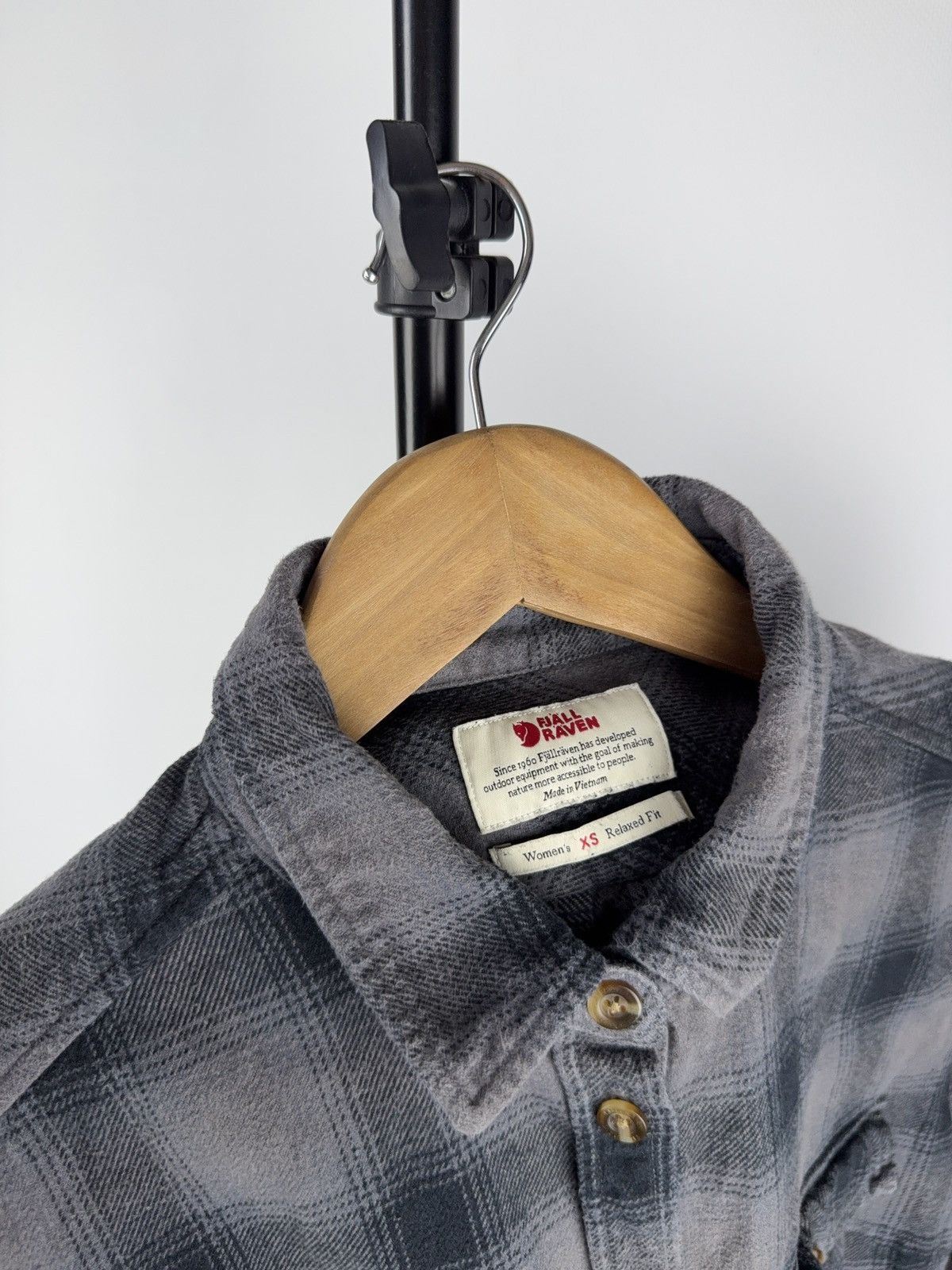 Fjallraven Fjallraven Women’s Flannel Shirt XS Relaxed Fit Plaid Size XS / US 0-2 / IT 36-38 - 5 Thumbnail