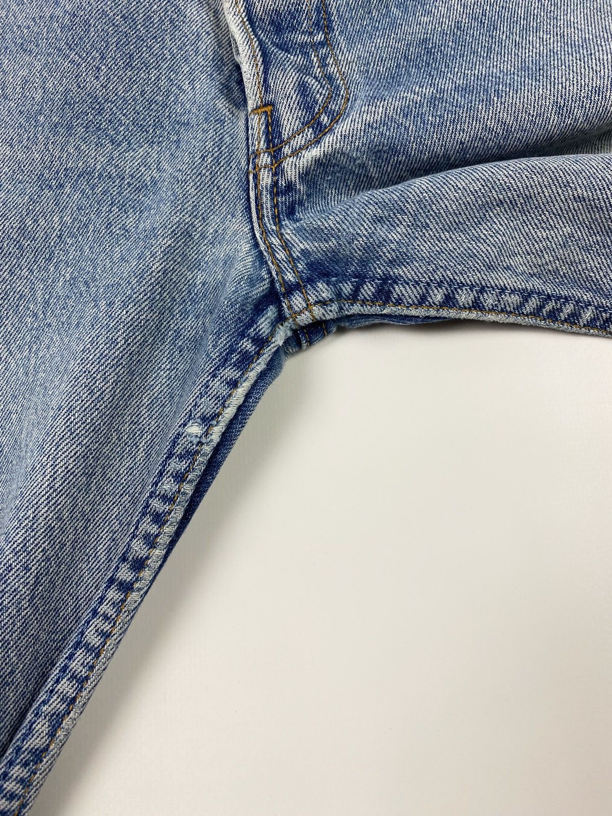 Levi's 2000’s Vintage Levi’s 501 Light Blue Washed Denim Pants Size US 32 / EU 48 - 7 Thumbnail