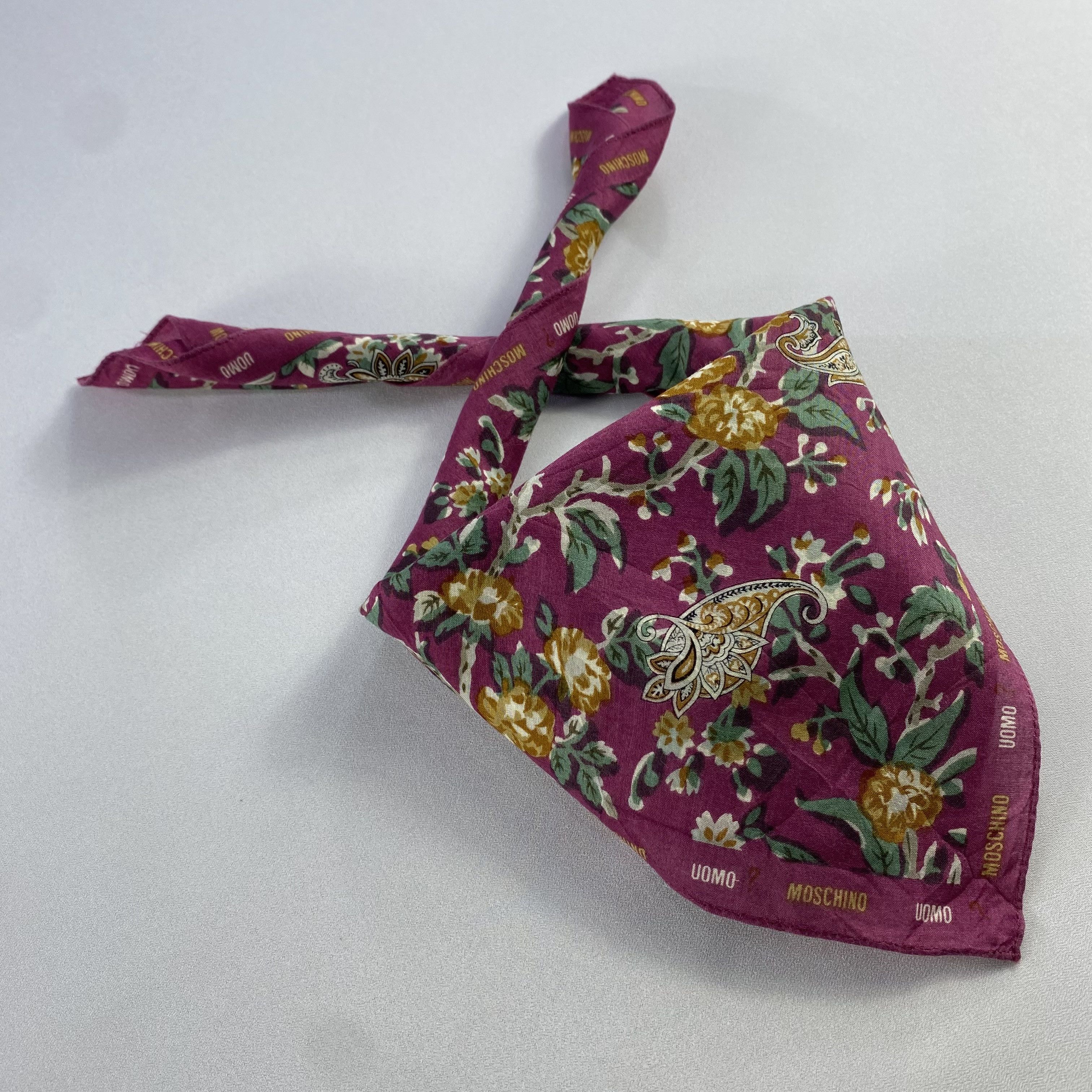 Vintage Moschino Bandana/ Handkerchief / Neckerchief Size ONE SIZE - 2 Thumbnail
