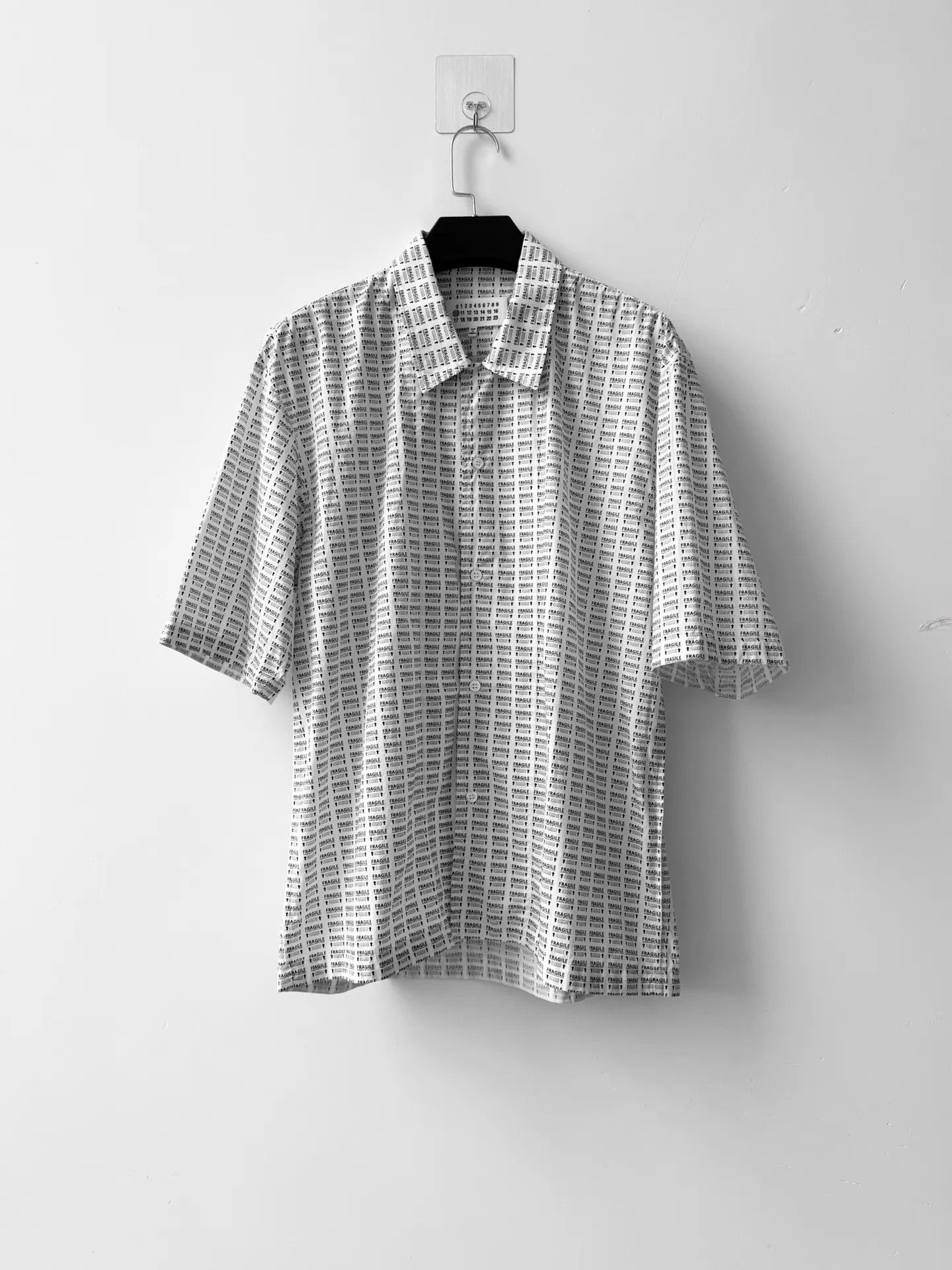 Maison Margiela Maison Margiela F/W19 All Over Print Shirt Tee Size US M / EU 48-50 / 2 - 1 Thumbnail