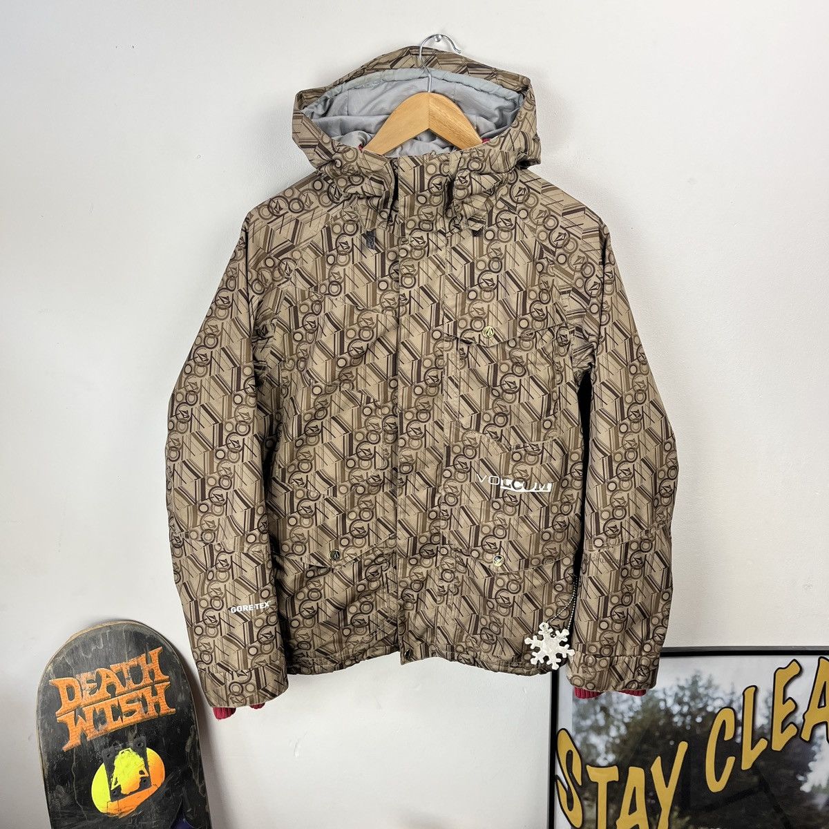 Volcom Vintage Ski Jacket Volcom Gore-Tex 3 in 1 Snowboard hiking Size US S / EU 44-46 / 1 - 1 Thumbnail