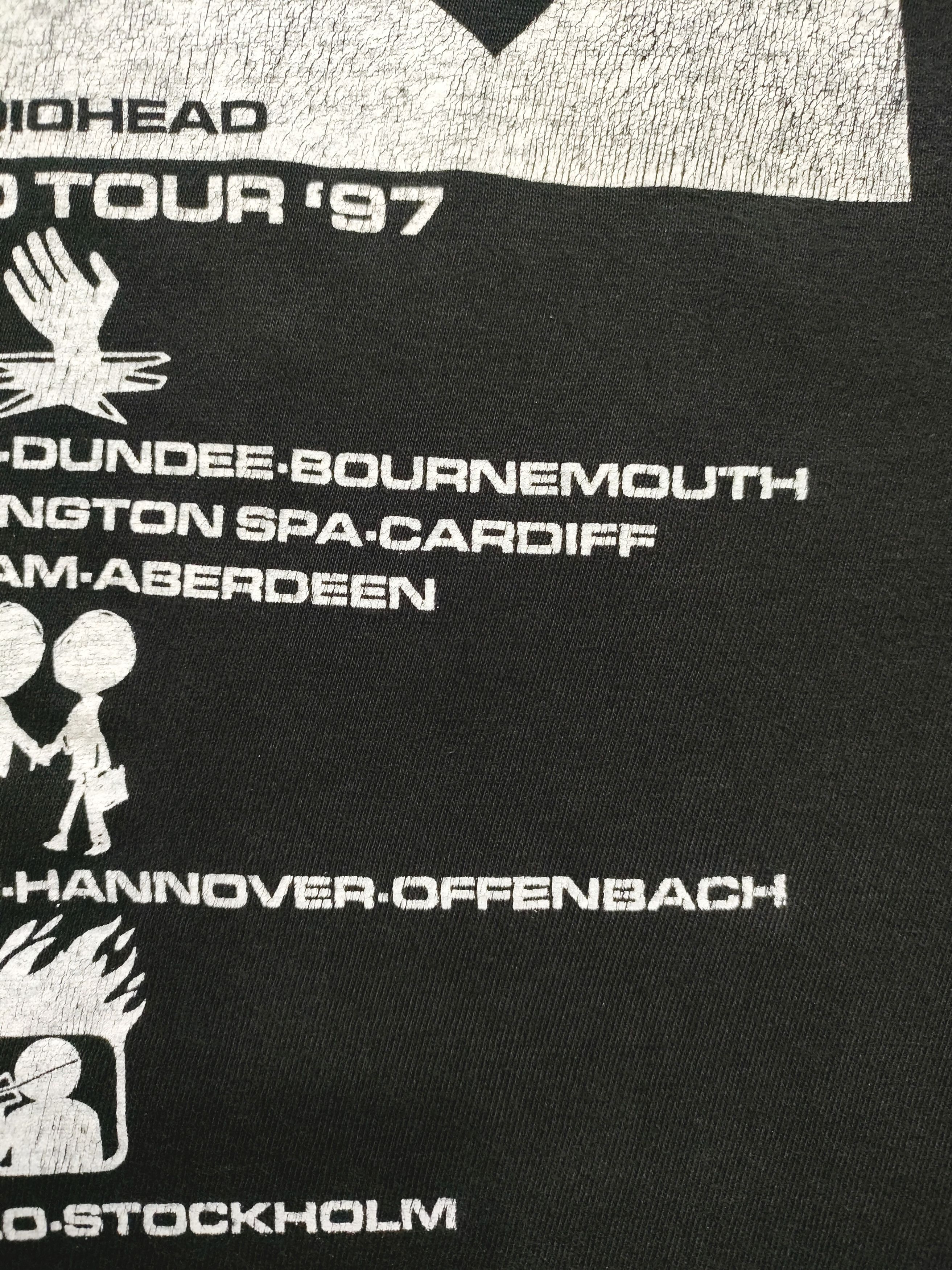 Band Tees 90s RADIOHEAD "WORLD TOUR '97" Vintage Band Tee Size US XXL / EU 58 / 5 - 6 Thumbnail