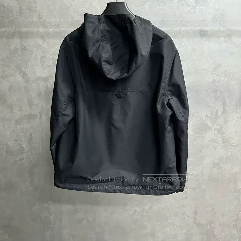 Louis Vuitton Louis Vuitton 24 Newest Black Solid Reversible Nylon Jacke Size US M / EU 48-50 / 2 - 2 Thumbnail