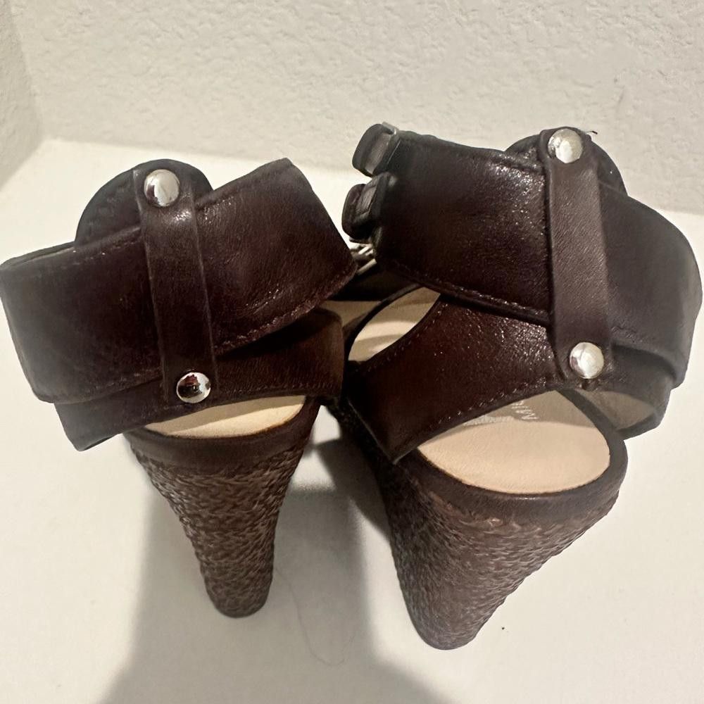 Designer KORS Michael Kors Brown Leather Jute Wedge Sandals Size 8 Size US 8 / IT 38 - 7 Thumbnail
