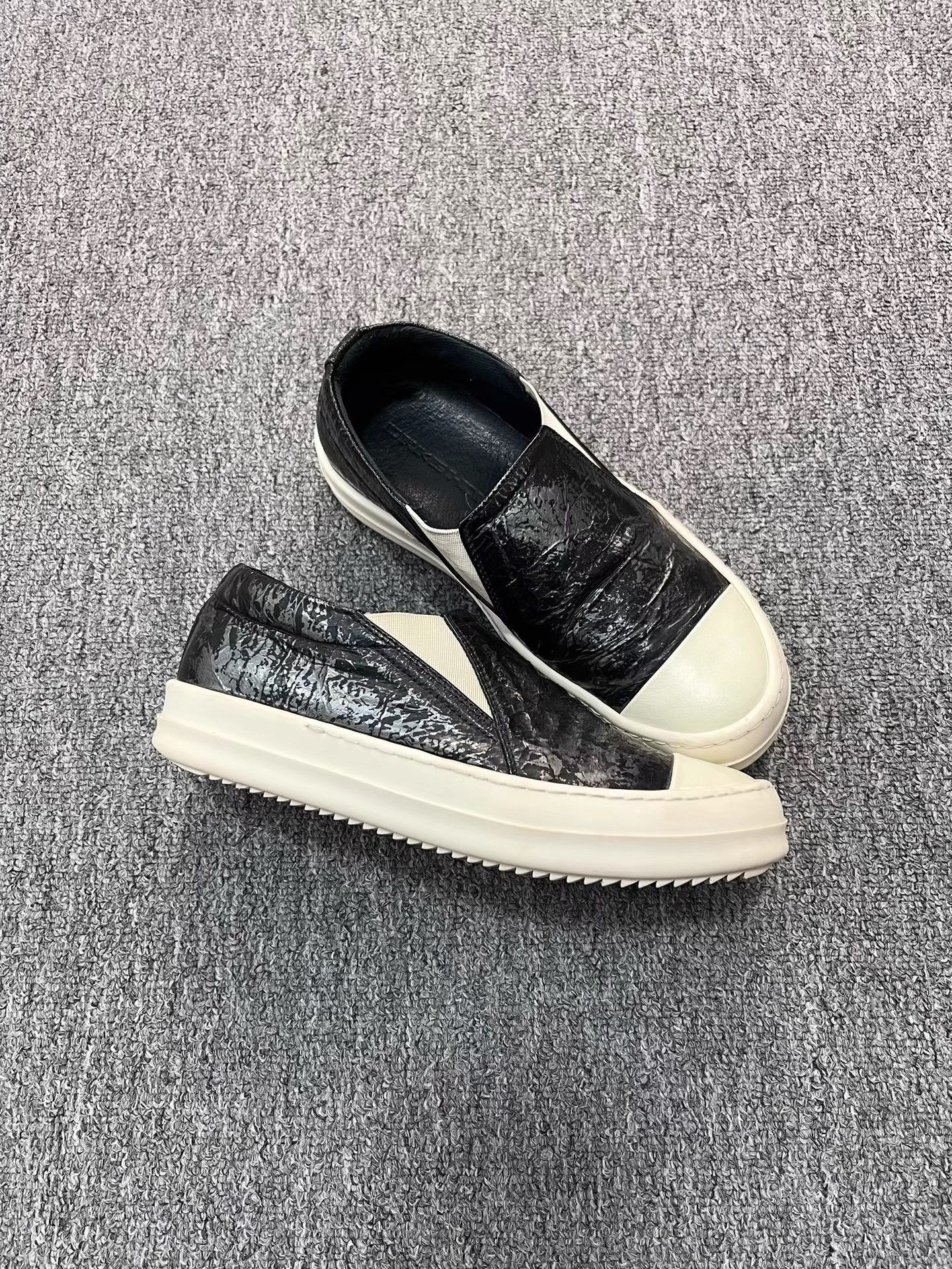 Rick Owens Rick Owens Foil Slip-On Big Converse K34 Size US 6 / IT 36 - 2 Thumbnail