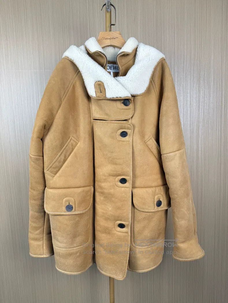 Loewe Loewe Fur and leather integrated jacket Size XS / US 0-2 / IT 36-38 - 1 Thumbnail