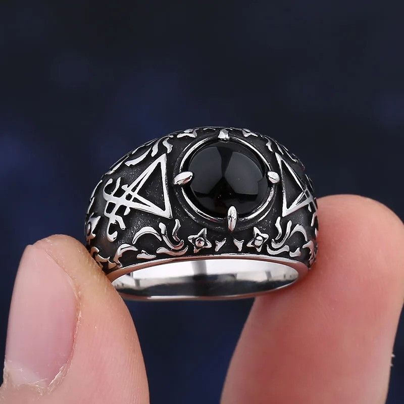 Vintage Lucifer Rock Ring Size ONE SIZE - 4 Thumbnail