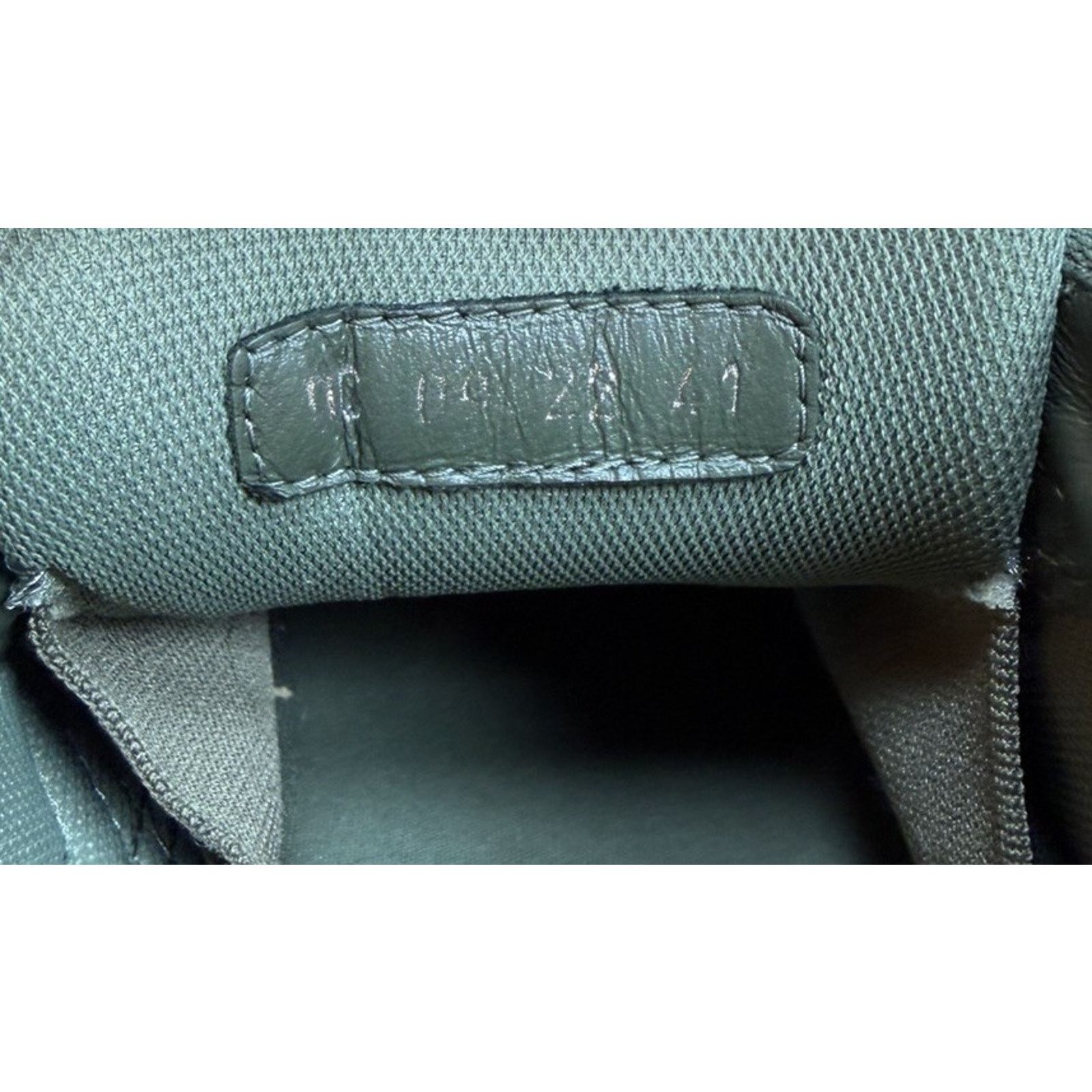 Dior Size 41EU/8US - Dior B30 Reflective Olive Sneakers Size US 8 / EU 41 - 9 Thumbnail