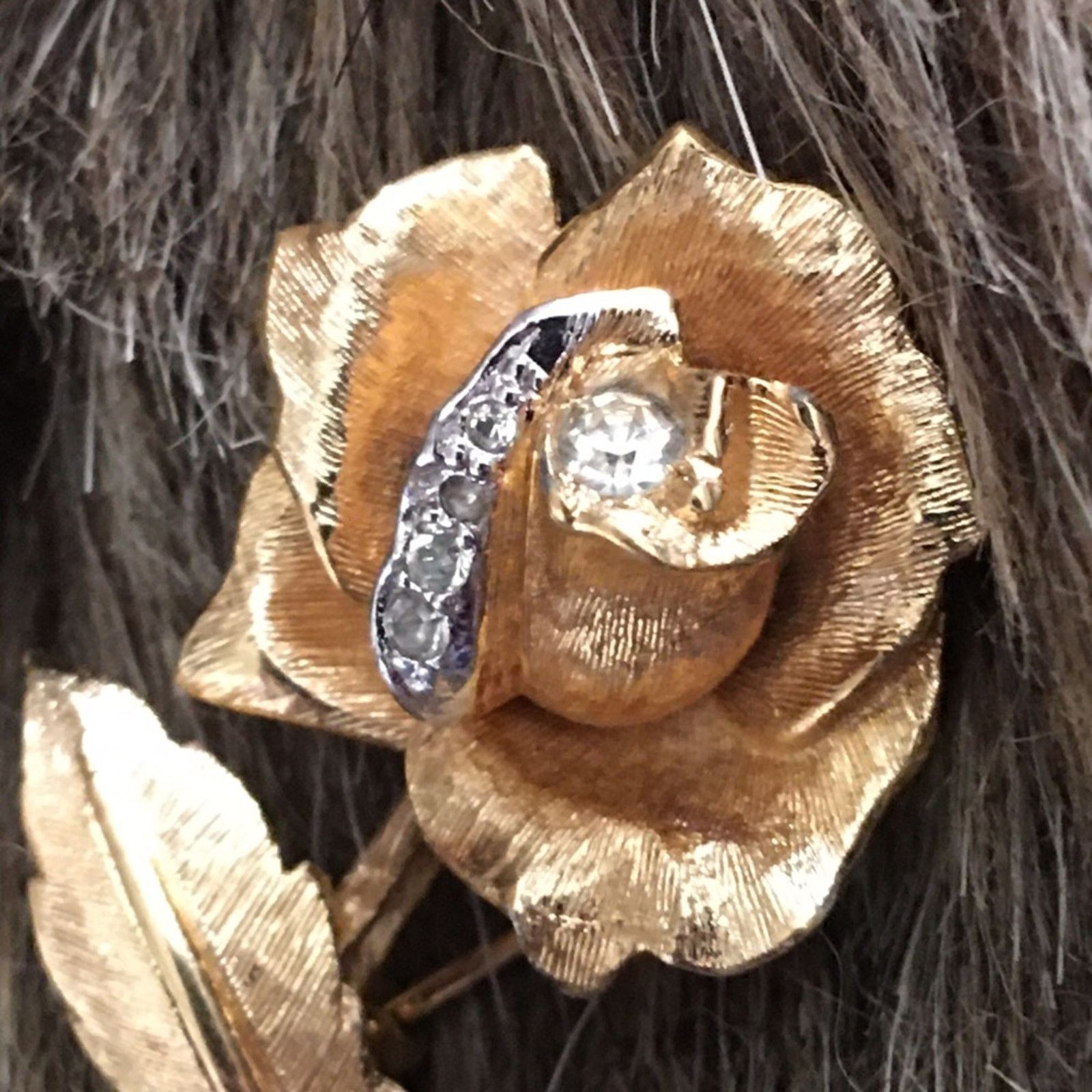 Vintage Vintage gold tone rhinestone accent rose brooch Size ONE SIZE - 2 Thumbnail