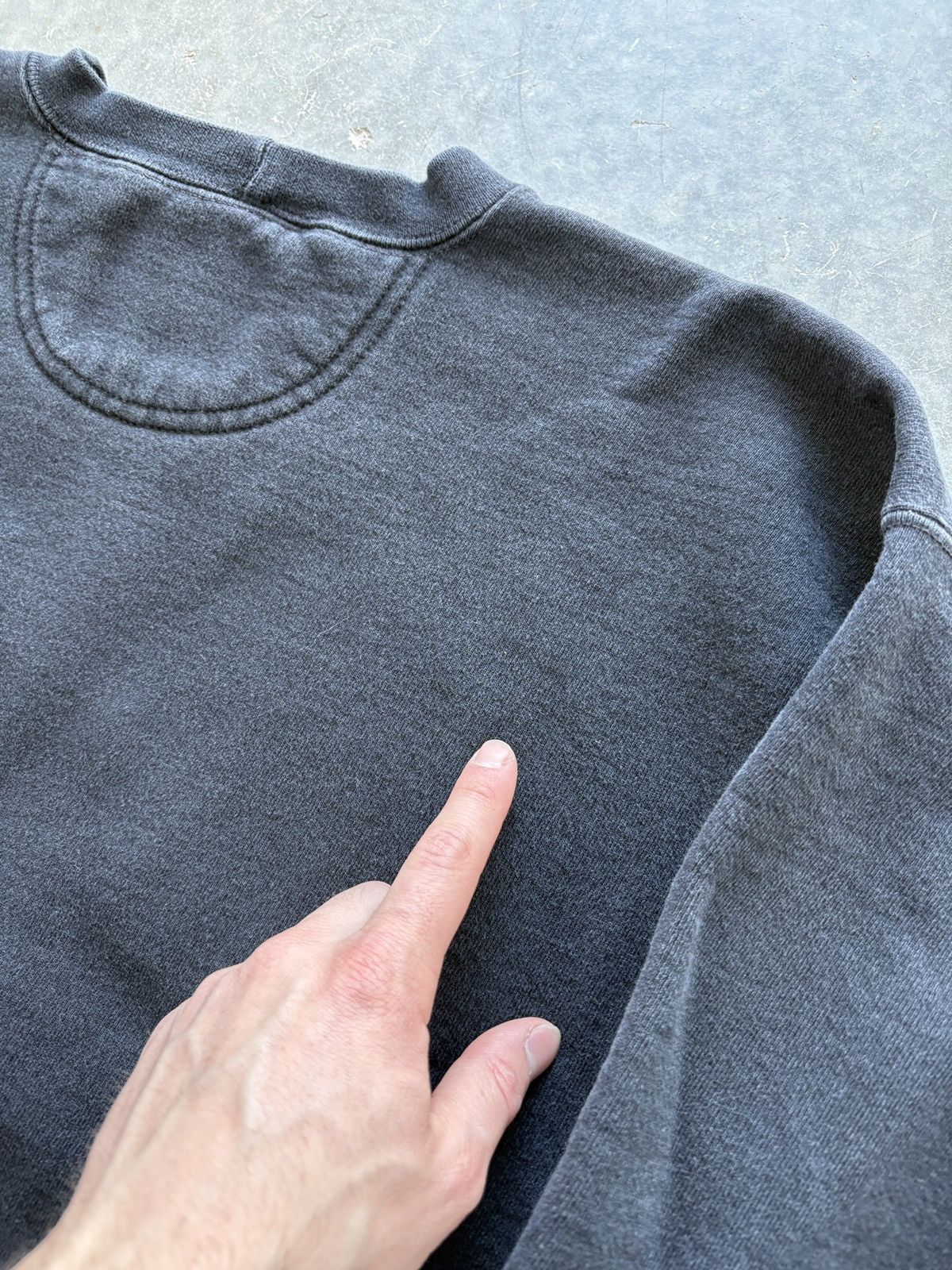 Levi's Vintage 90s Levi’s Crewneck Sweatshirt Embroidered Crest Size US M / EU 48-50 / 2 - 7 Thumbnail