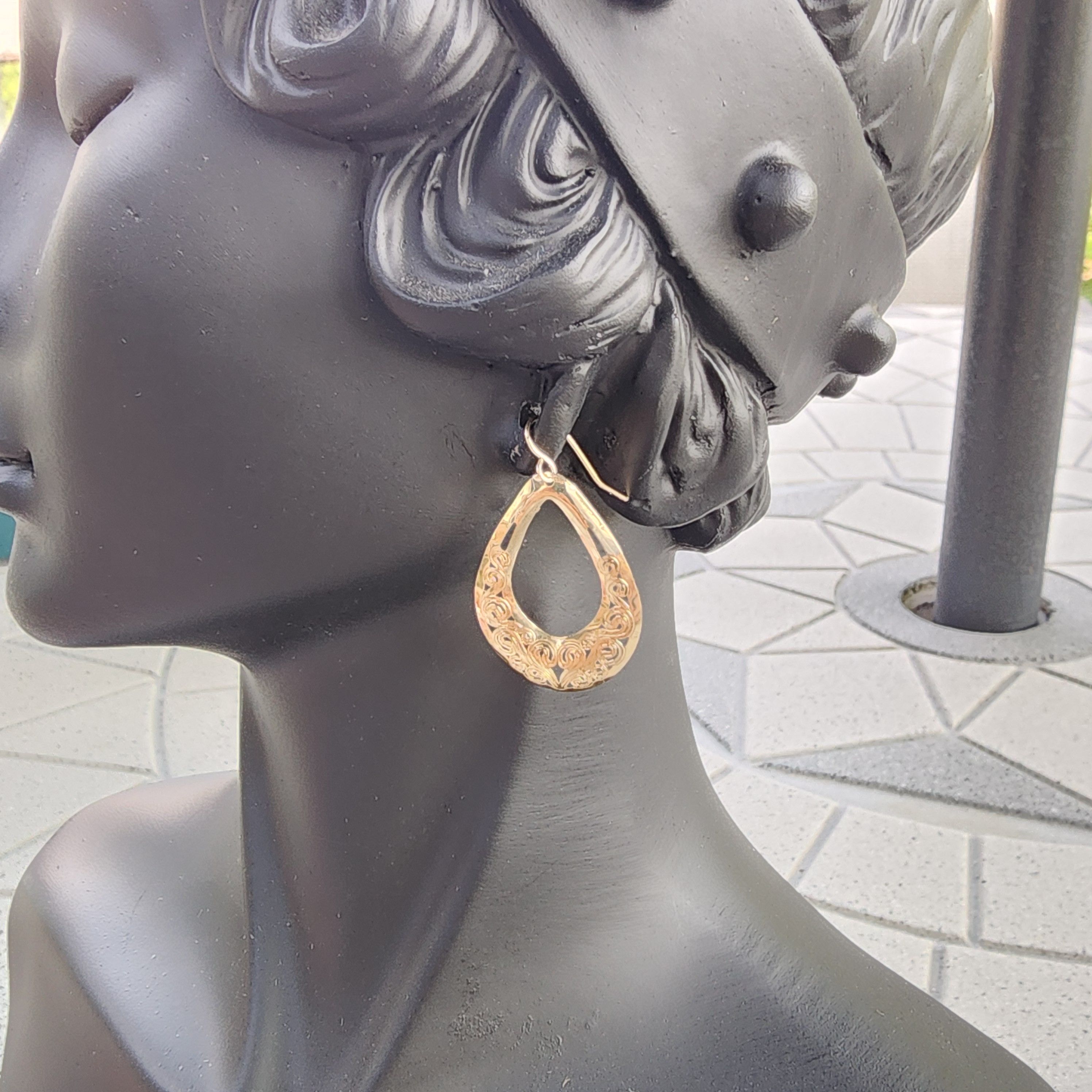 Vintage Vintage 14K Yellow Gold Cut-Out Teardrop Dangle Earrings Size ONE SIZE - 3 Thumbnail