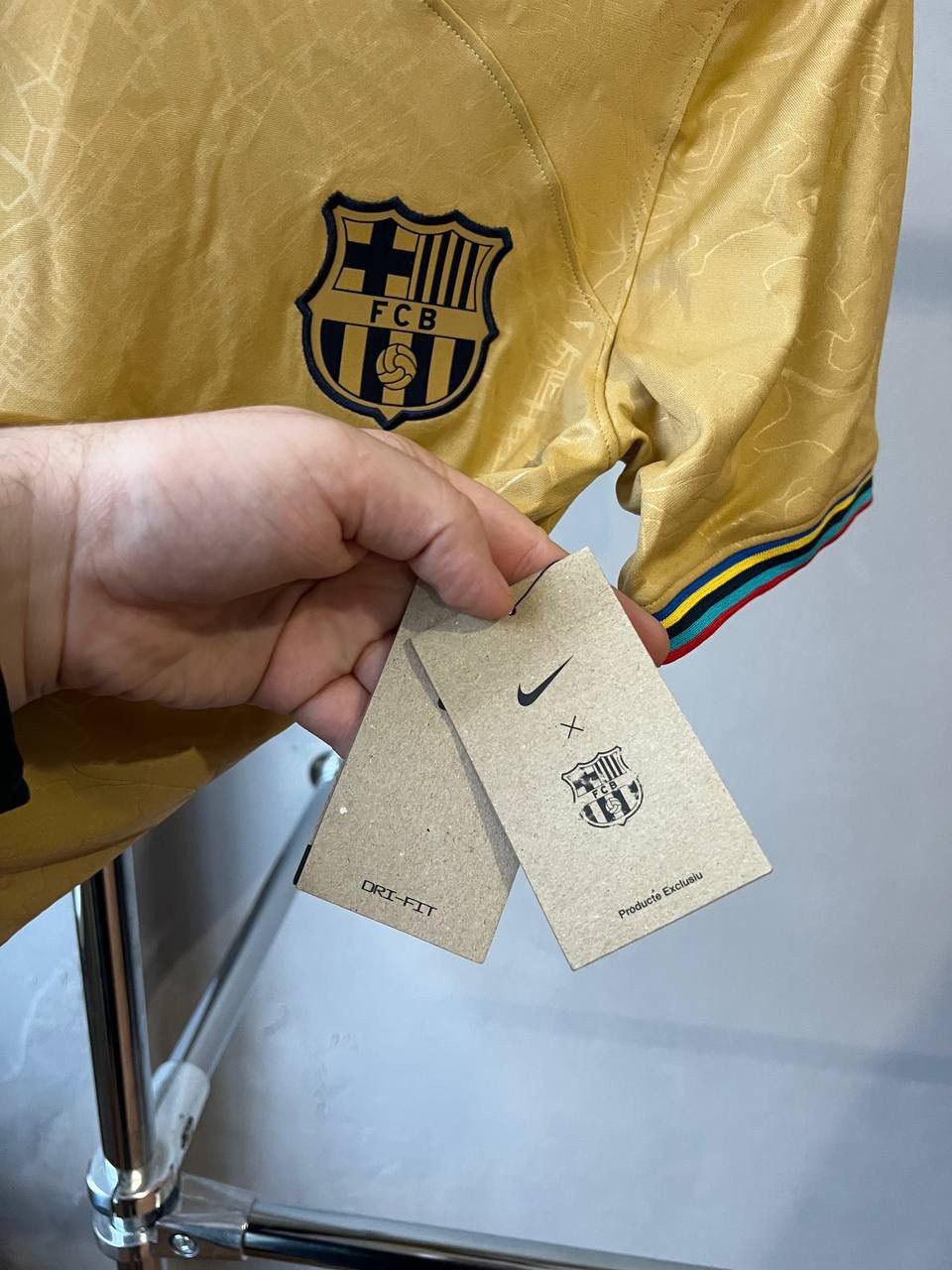 Nike NEW 2022/23 BARCELONA FC AWAY SOCCER JERSEY FOOTBALL SHIRTXS Size US XS / EU 42 / 0 - 9 Thumbnail