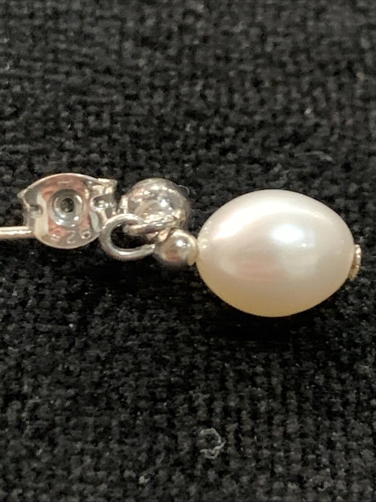 Sterling Silver Vintage Gorgeous Genuine Pearl and Sterling 925 Drop Earring Size ONE SIZE - 8 Thumbnail