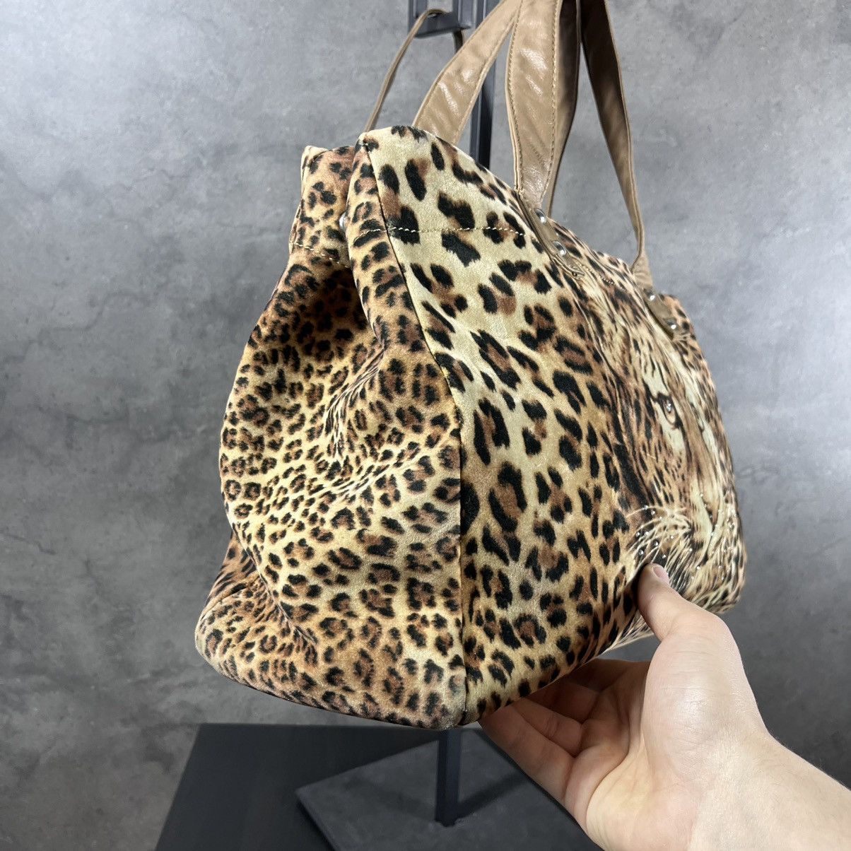 Japanese Brand Vintage Y2K Leopard Print Avant Garde Hand Shoulder Bag Size ONE SIZE - 7 Thumbnail