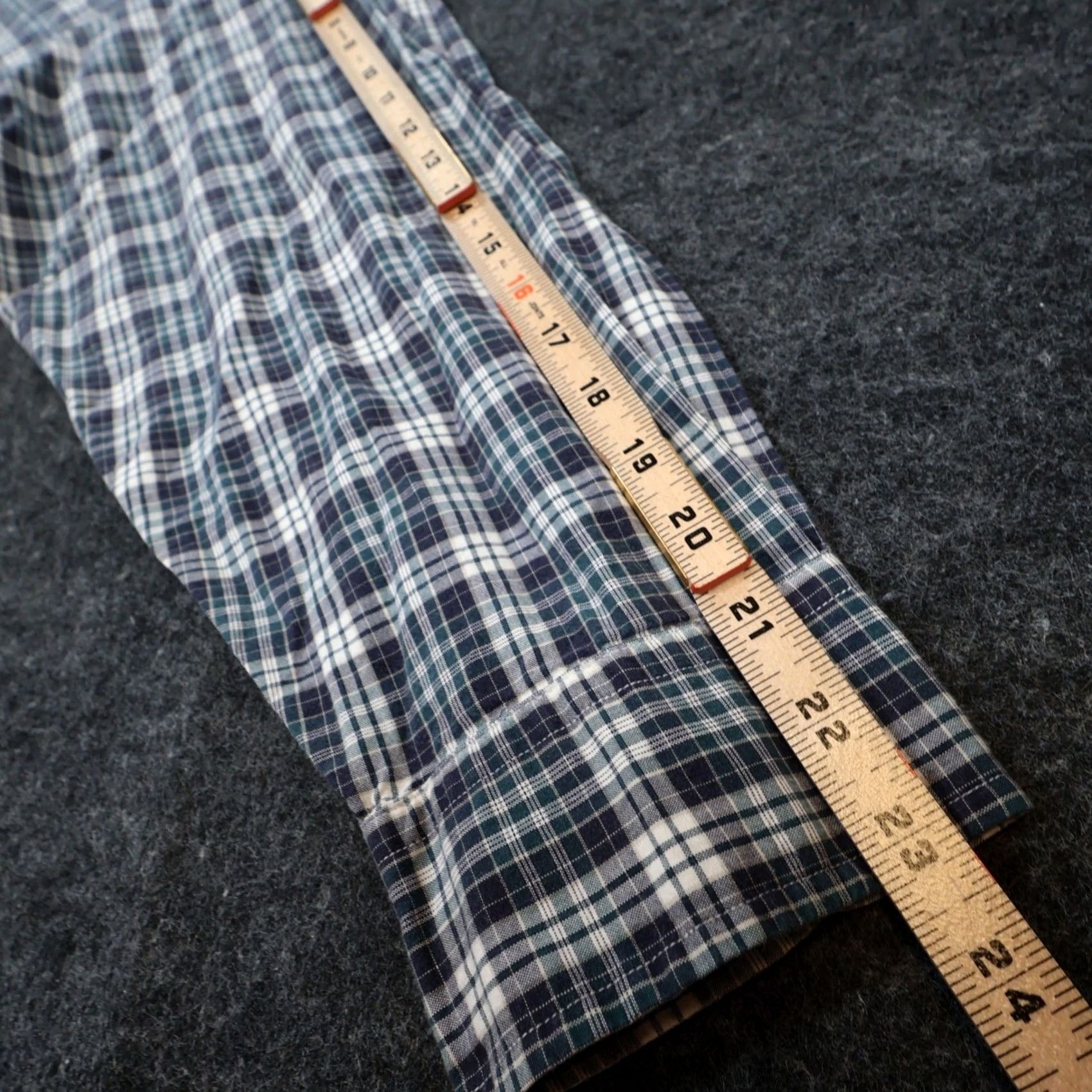 Haggar Haggar Button Up Shirt Mens XXL Blue Plaid Long Sleeve Cotton Excellent Size US XXL / EU 58 / 5 - 4 Thumbnail