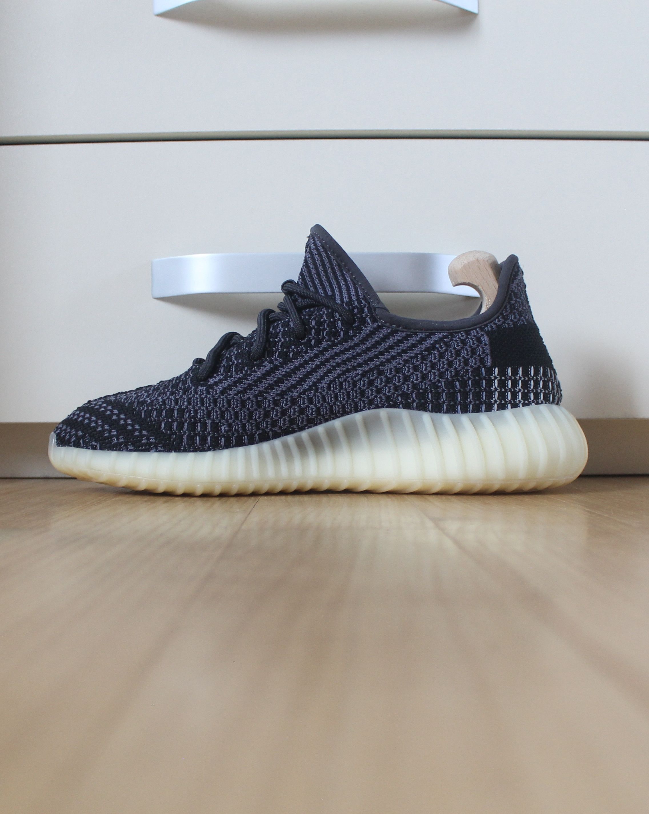 Adidas Yeezy Boost 350 V2 Carbon FZ5000 Size US 9 / EU 42 - 5 Thumbnail