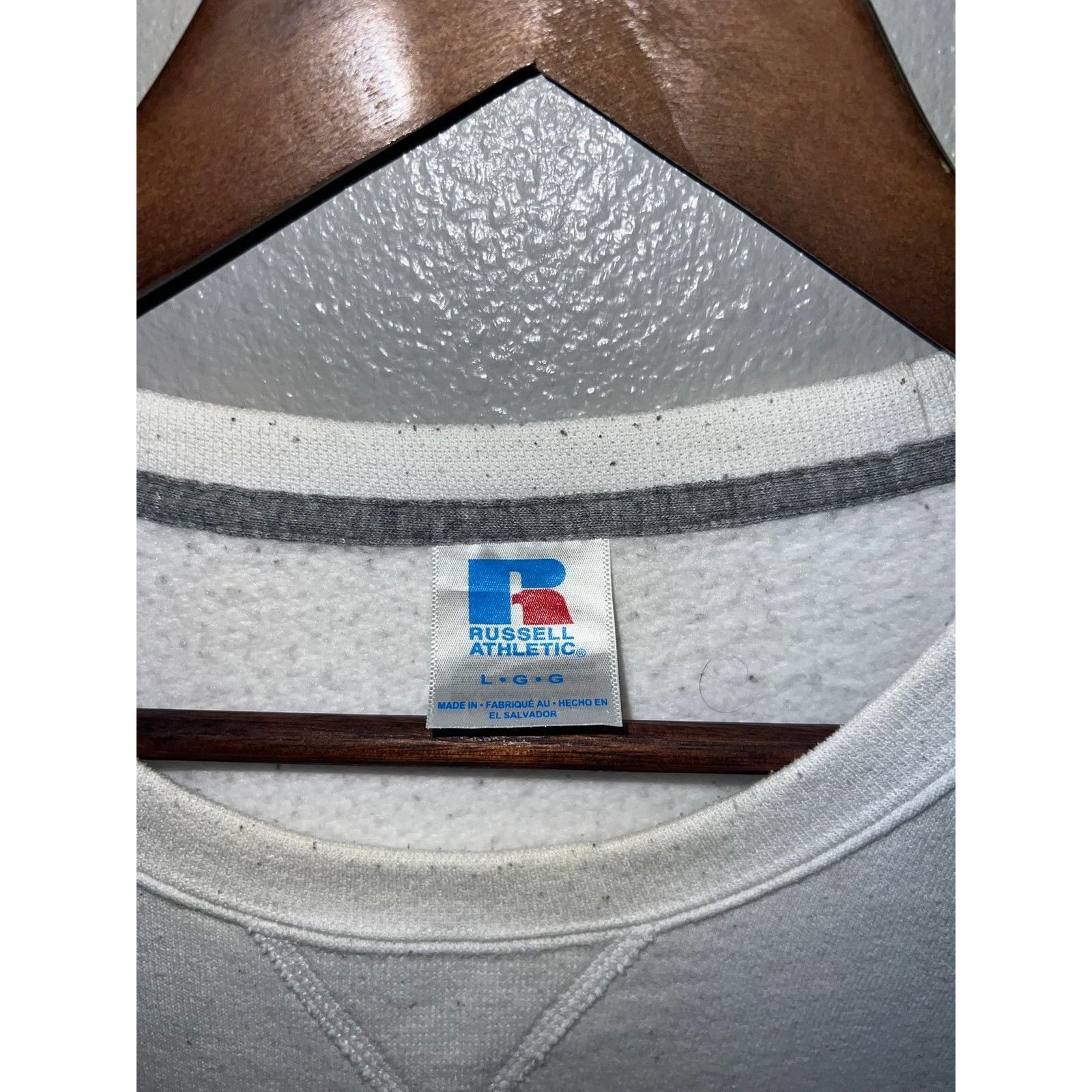 Vintage Vintage Russell Athletic White Sweatshirt Wonderbread L Size US L / EU 52-54 / 3 - 7 Thumbnail