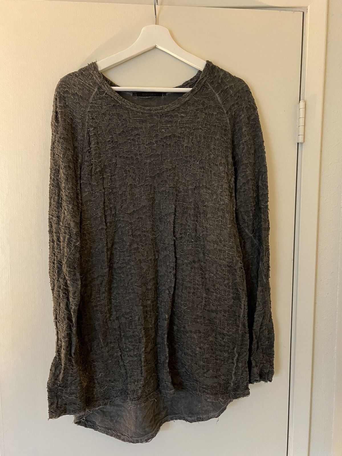 image of Devoa x Saddam Teissy D Hygen Broken Cotton Jersey Long Sleeve T-Shirt in Charcoal (Size Medium)