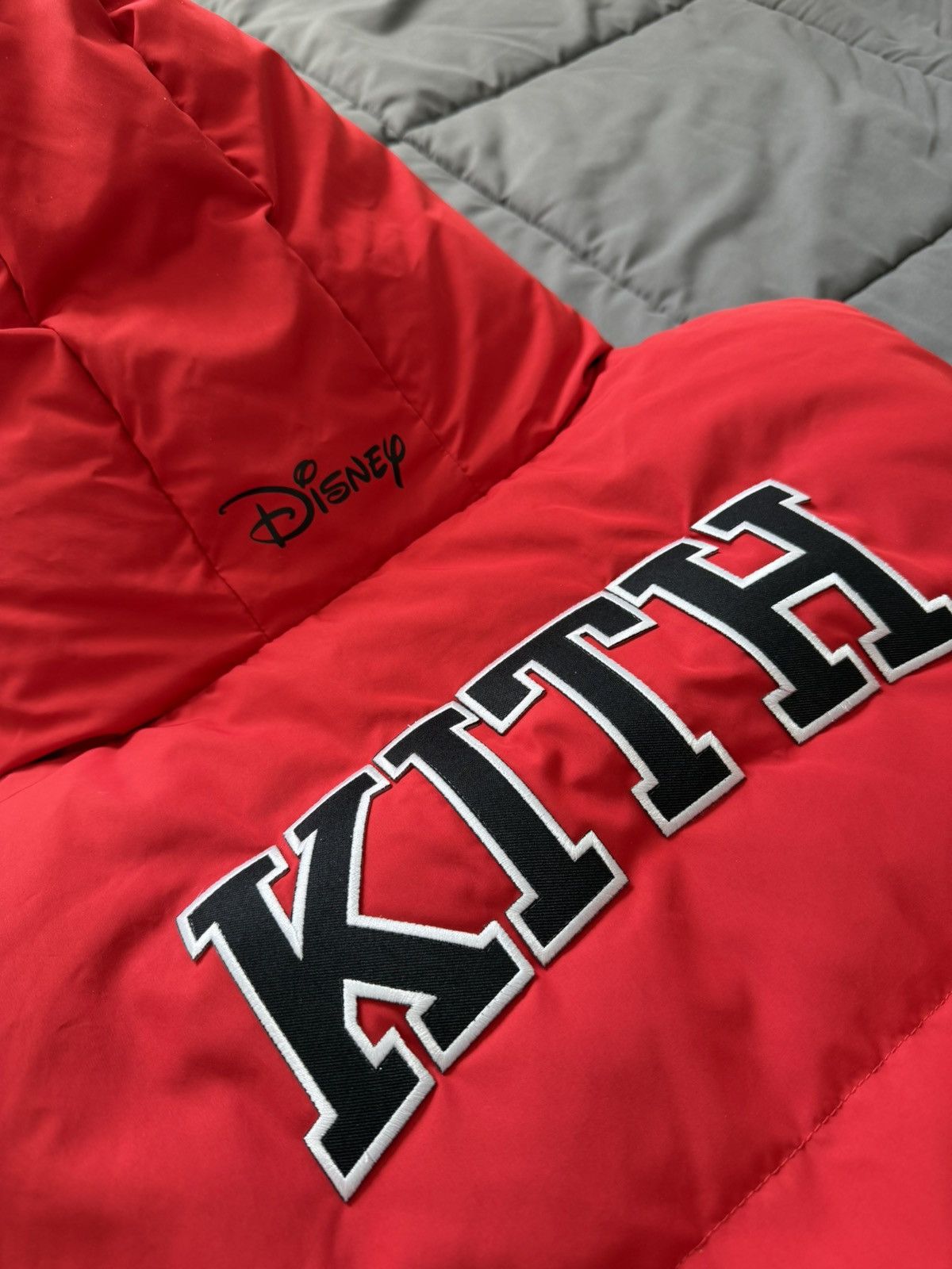 Disney × Kith Kith x Disney Reversible Vest Size US L / EU 52-54 / 3 - 7 Thumbnail
