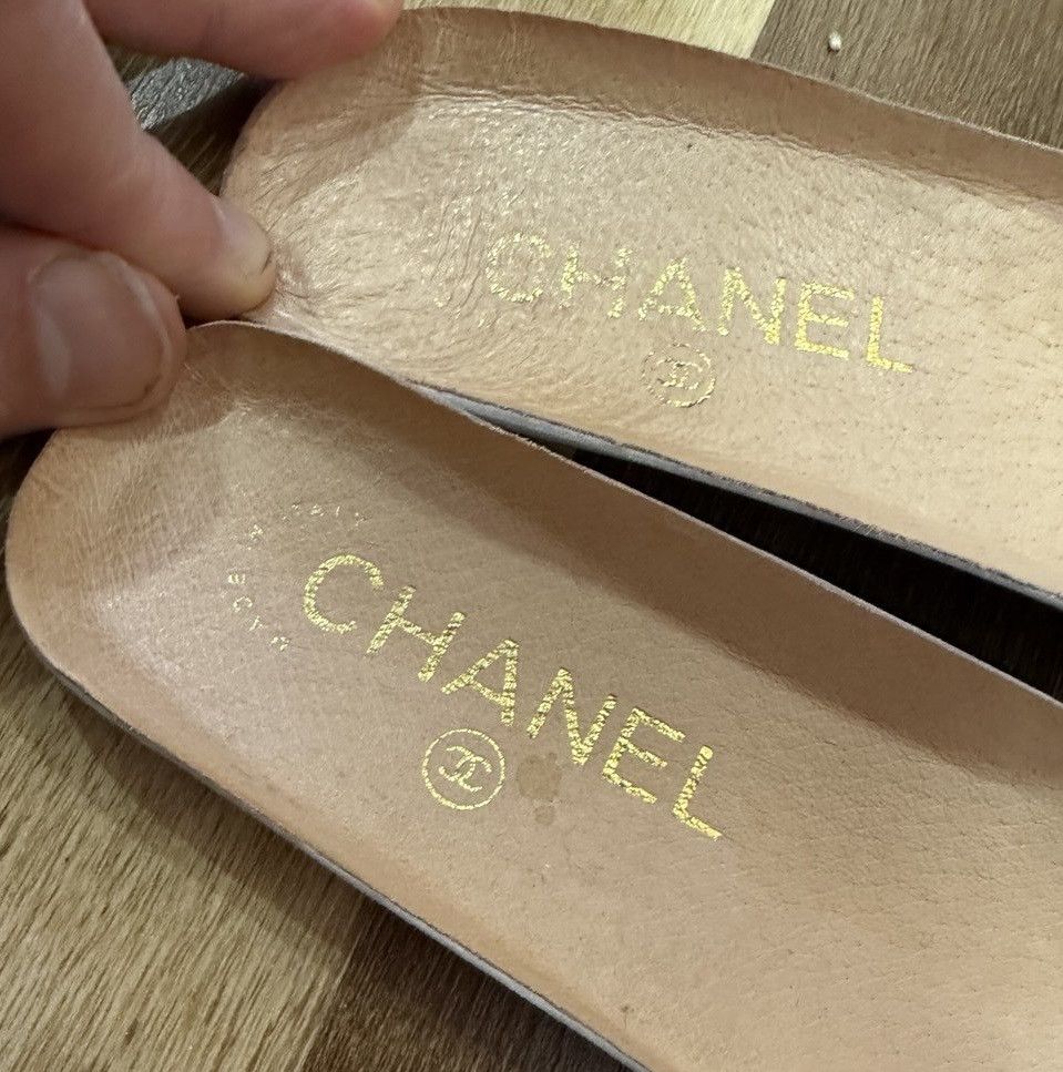 Chanel Chanel Black Rubber Camellia Flower Rain Boots Size US 7 / IT 37 - 20 Thumbnail