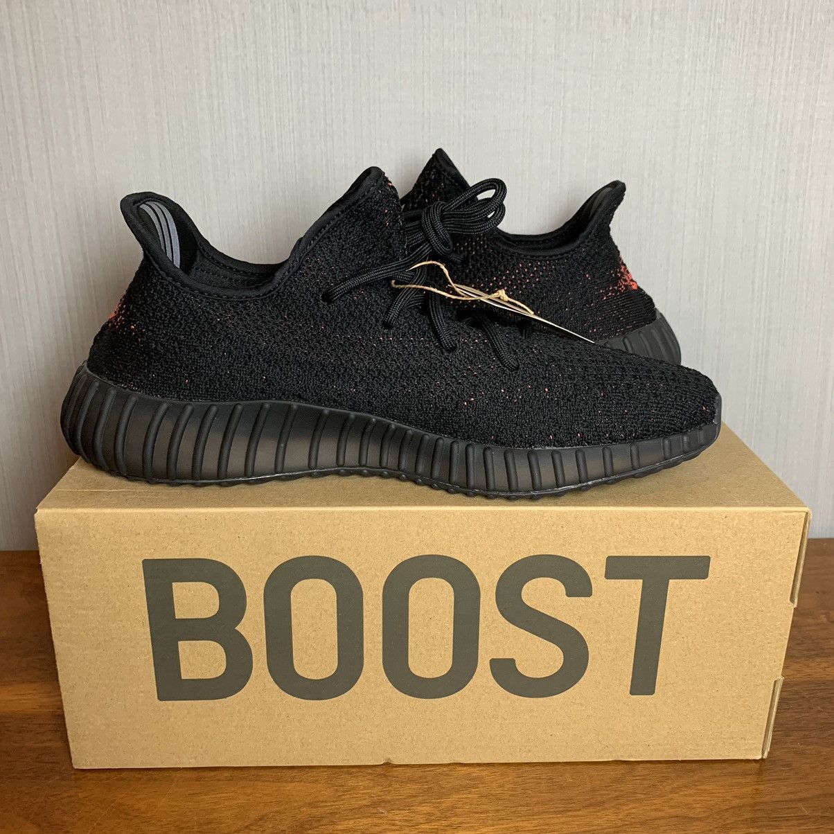 Adidas × Kanye West × Yeezy Yeezy Boost 350 V2 Core Red Size US 11 / EU 44 - 11 Thumbnail