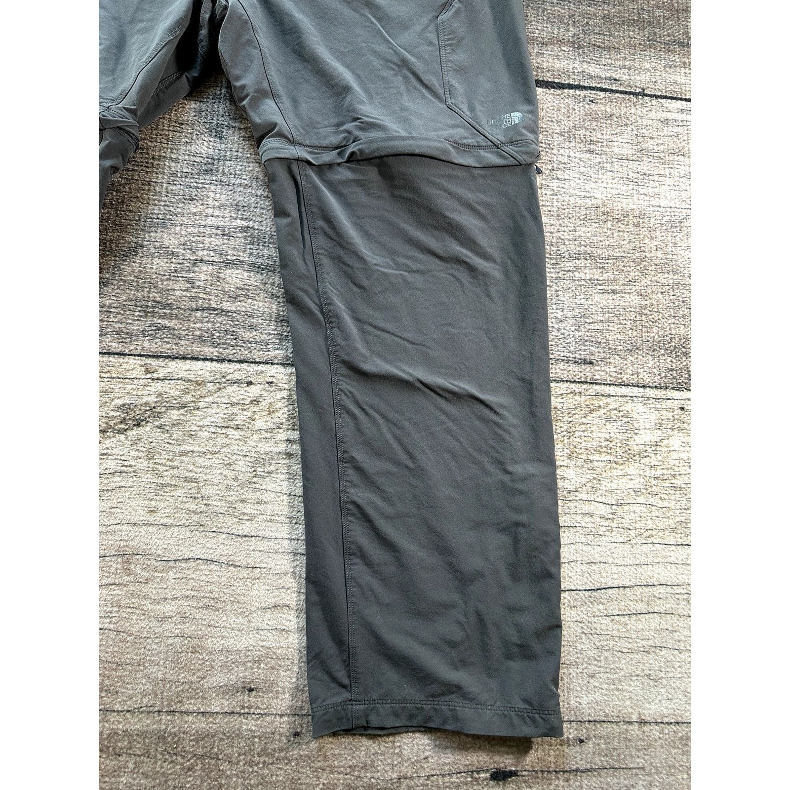 The North Face The North Face Men's XXL Grey Convertible Zip Off Pants Size US 42 / EU 58 - 5 Thumbnail