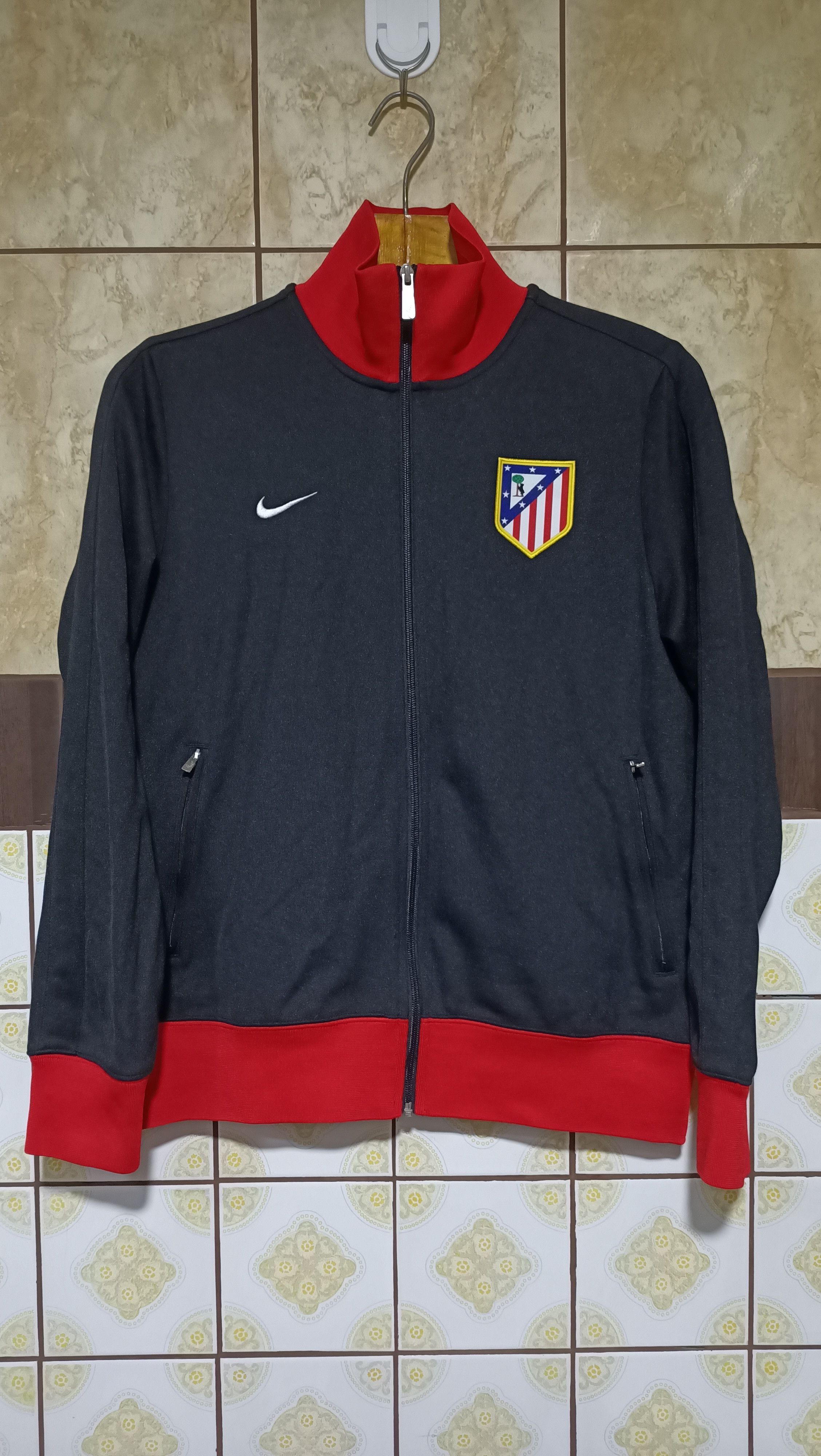 Nike Atletico Madrid Nike N98 track top Size US L / EU 52-54 / 3 - 1 Thumbnail