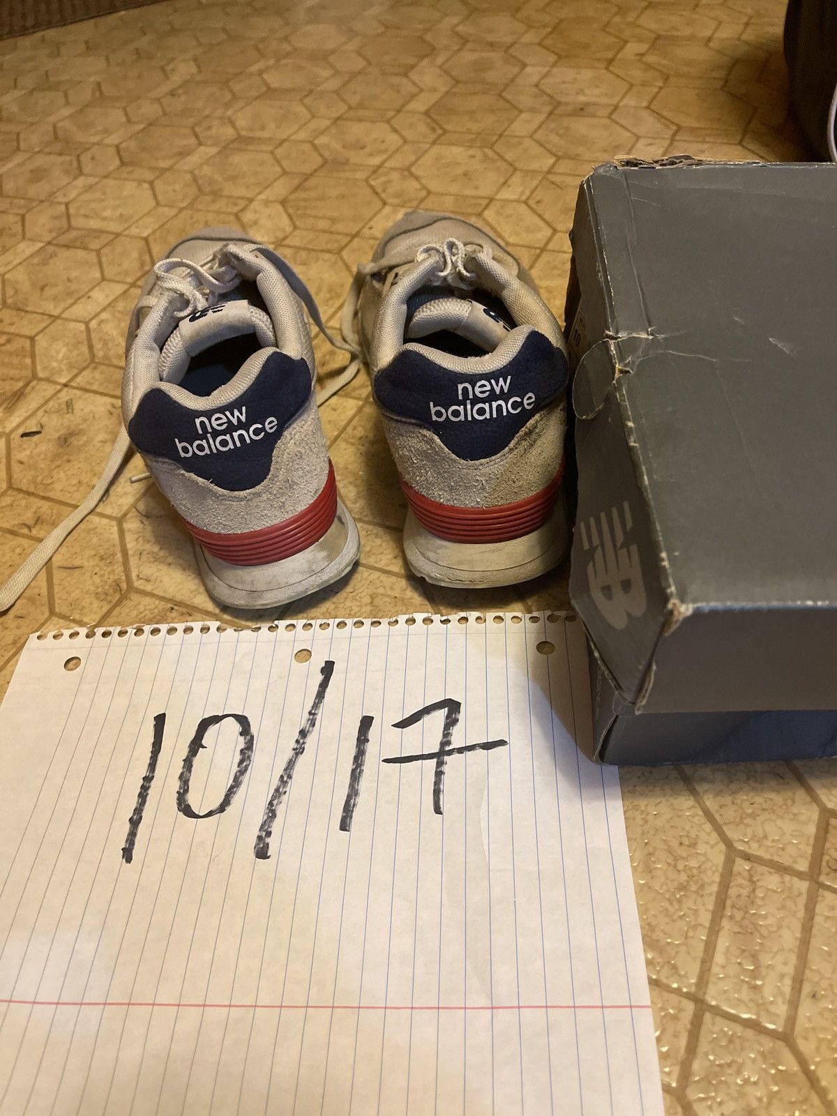 New Balance New Balance 574 Size US 10 / EU 43 - 2 Thumbnail