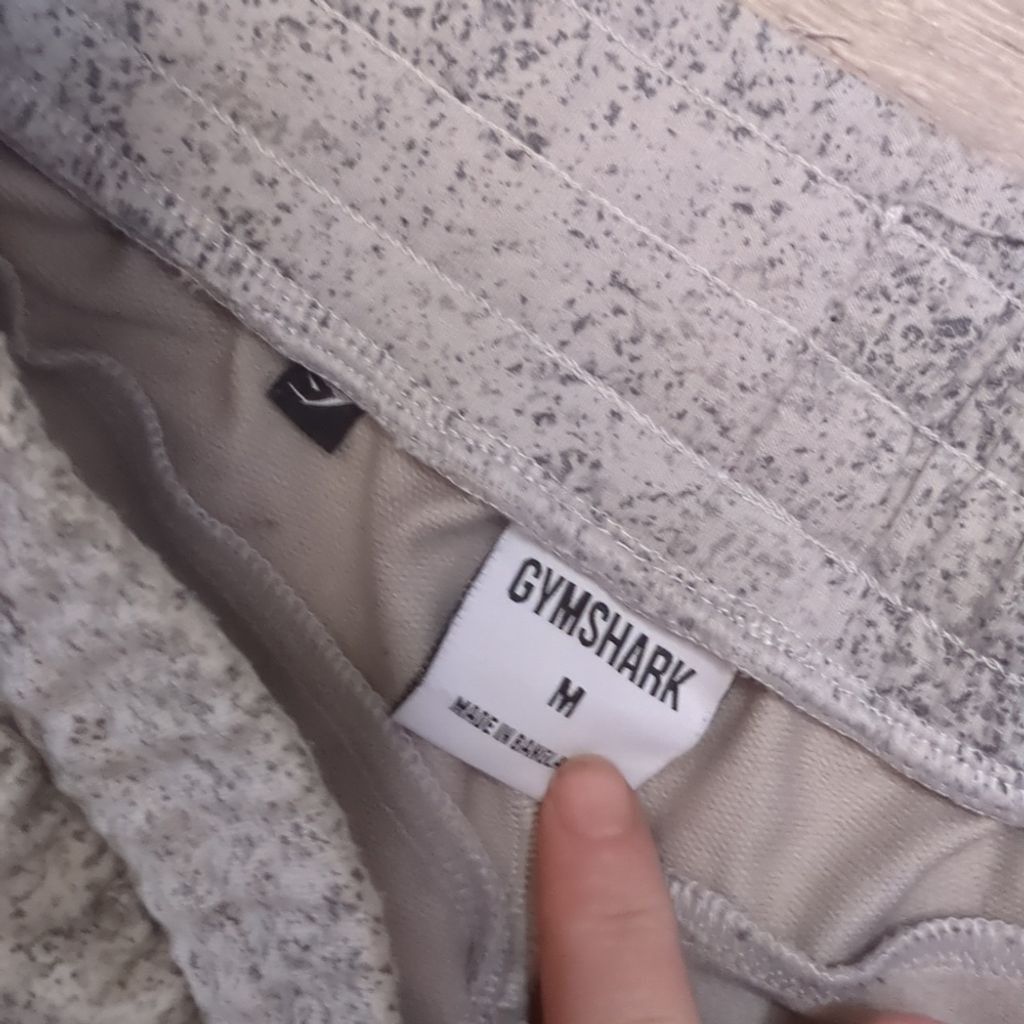 Gymshark Gymshark gray open knee joggers size medium Size 27" / US 4 / IT 40 - 4 Thumbnail
