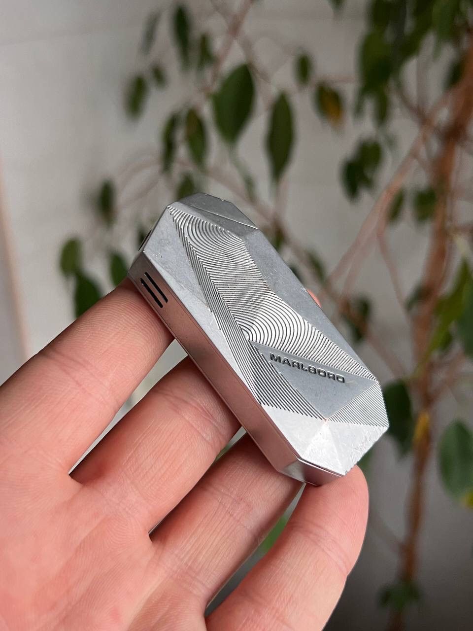 Marlboro × Vintage Y2K ELEGANCE MARLBORO GEOMETRIC METAL PUNK ROCK LIGHTER Size ONE SIZE - 2 Thumbnail