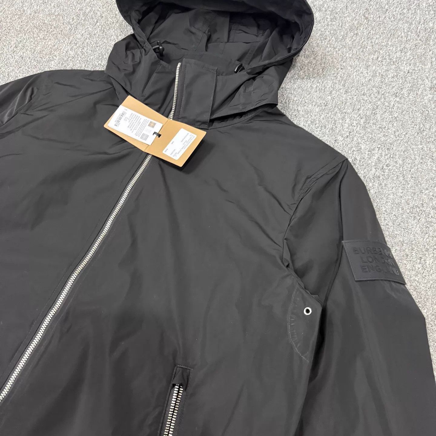 Burberry Burberry Black Arm Logo Nylon Jacket NWOT 52 Size US L / EU 52-54 / 3 - 3 Thumbnail