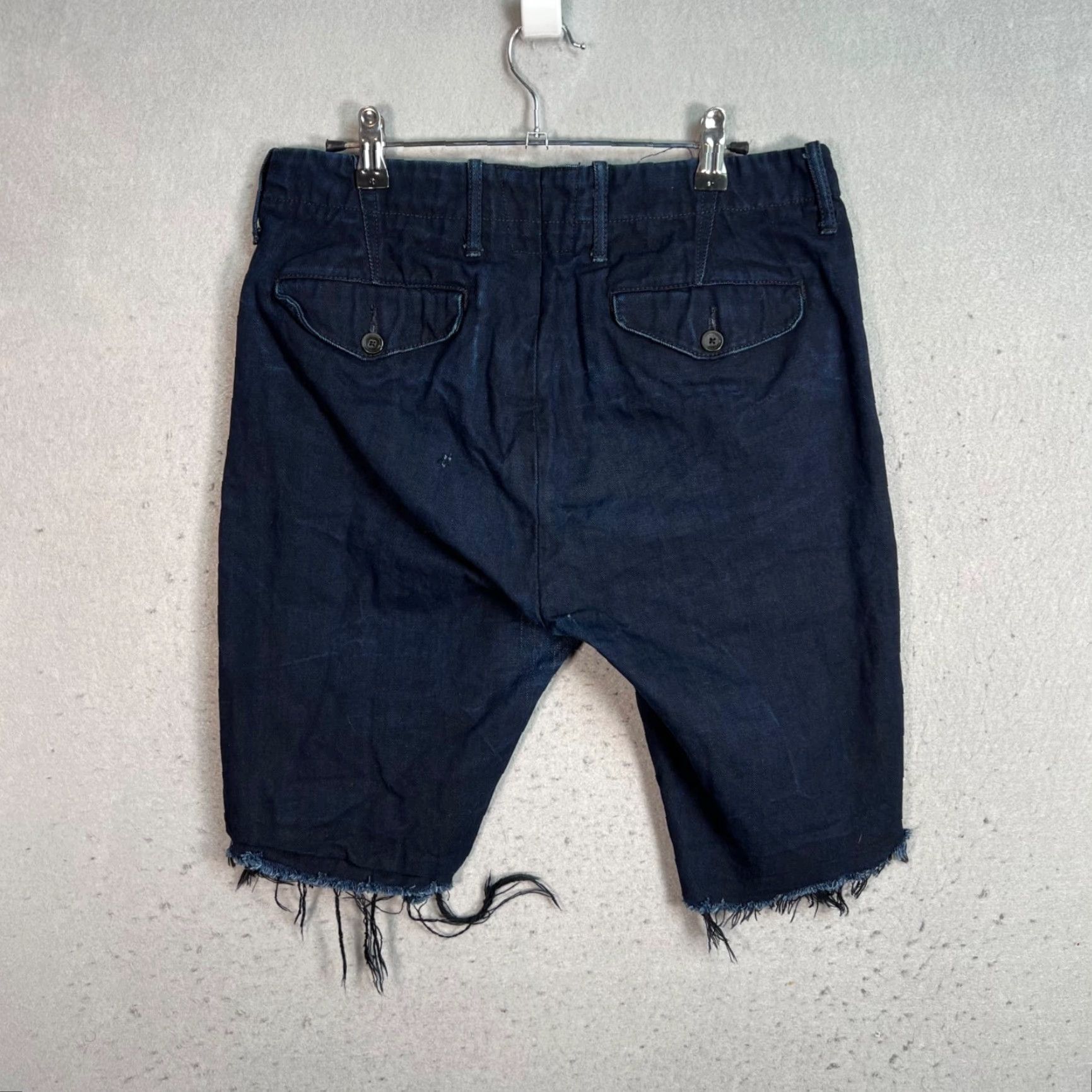 CLOSED Closed Shorts Mens Size 30 Cotton Navy Frayed Hem Casual Chino 9in Inseam Regular Front Flat Front Blue 30 in Waist Mens 30 Vintage Not N/A Size US 30 / EU 46 - 2 Thumbnail