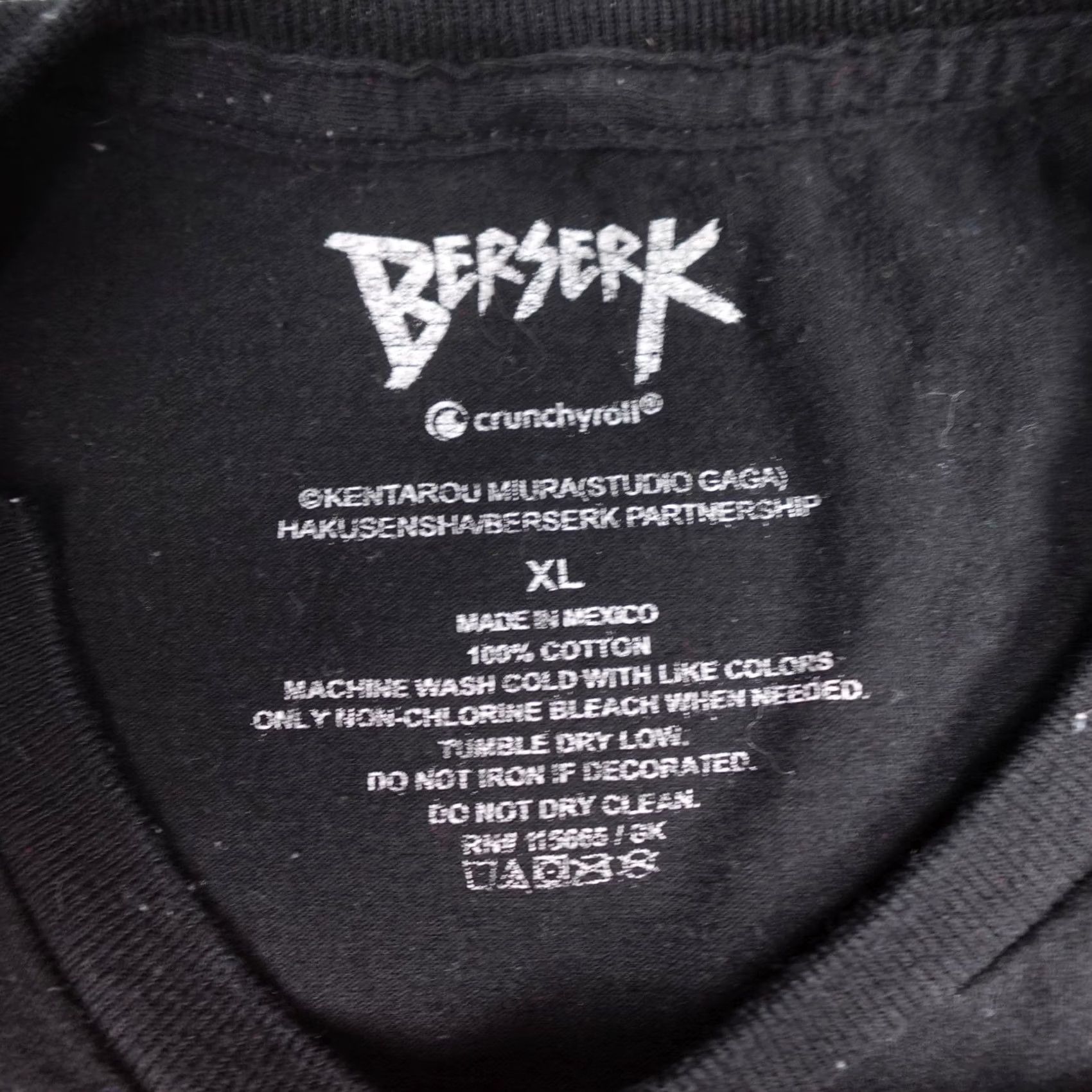 Vintage Berserk Shirt Mens XL Black Crunchyroll Anime Manga Guts Graphic Tee Japanese Size US XL / EU 56 / 4 - 2 Thumbnail