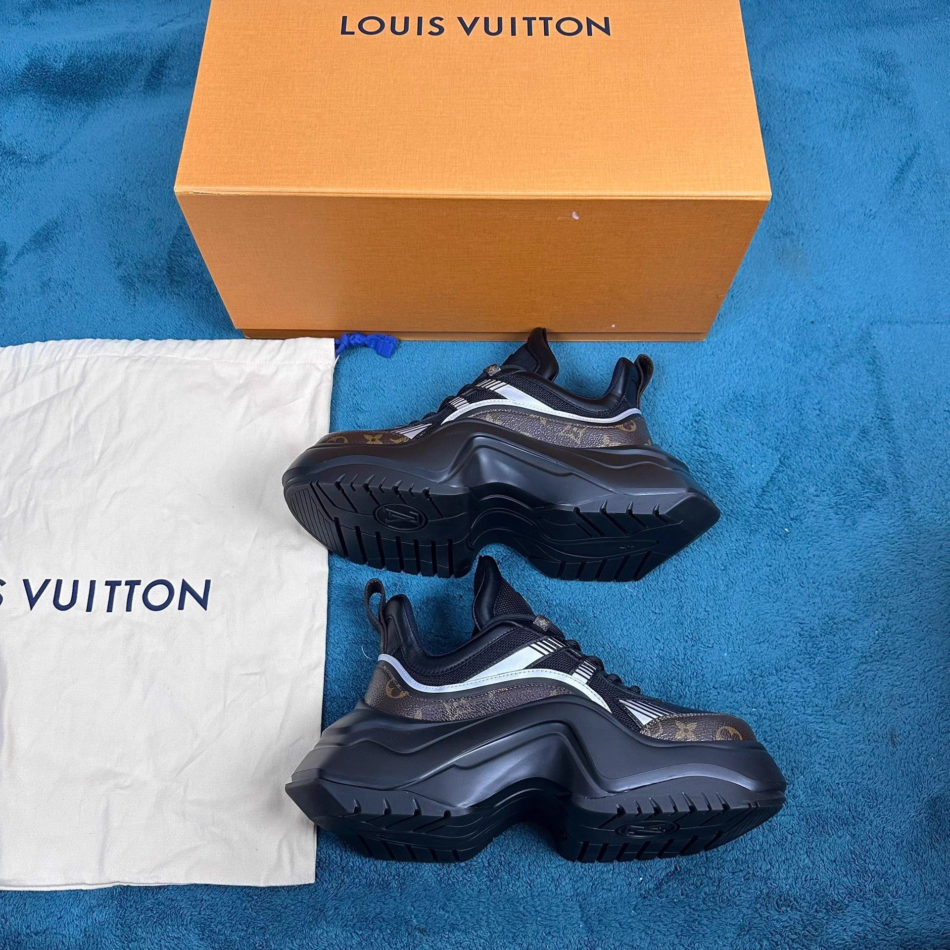 Louis Vuitton LV Trainer 2.0 Black Brown EUR 38.5 Size US 7.5 / IT 37.5 - 3 Thumbnail