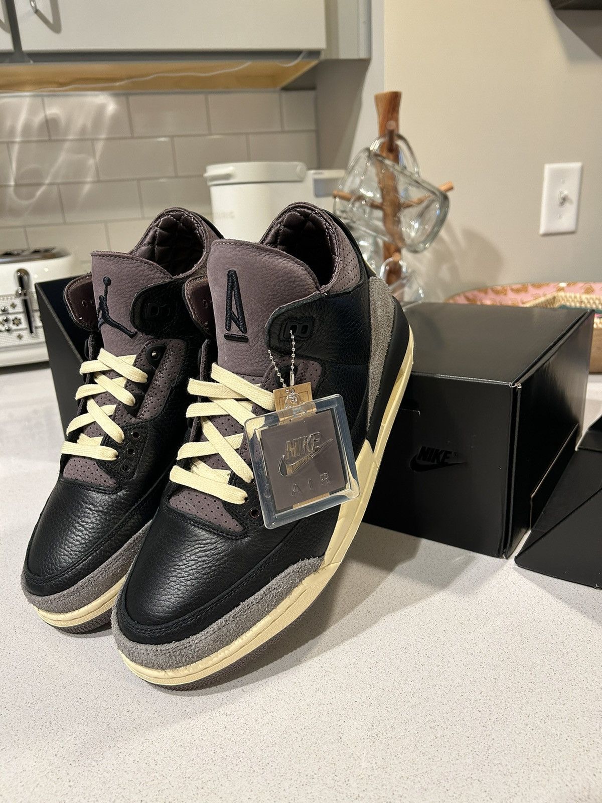Jordan Brand A Ma Maniére Jordan 3 Retro ‘While You Were Sleeping’ Size US 10.5 / EU 43-44 - 2 Thumbnail