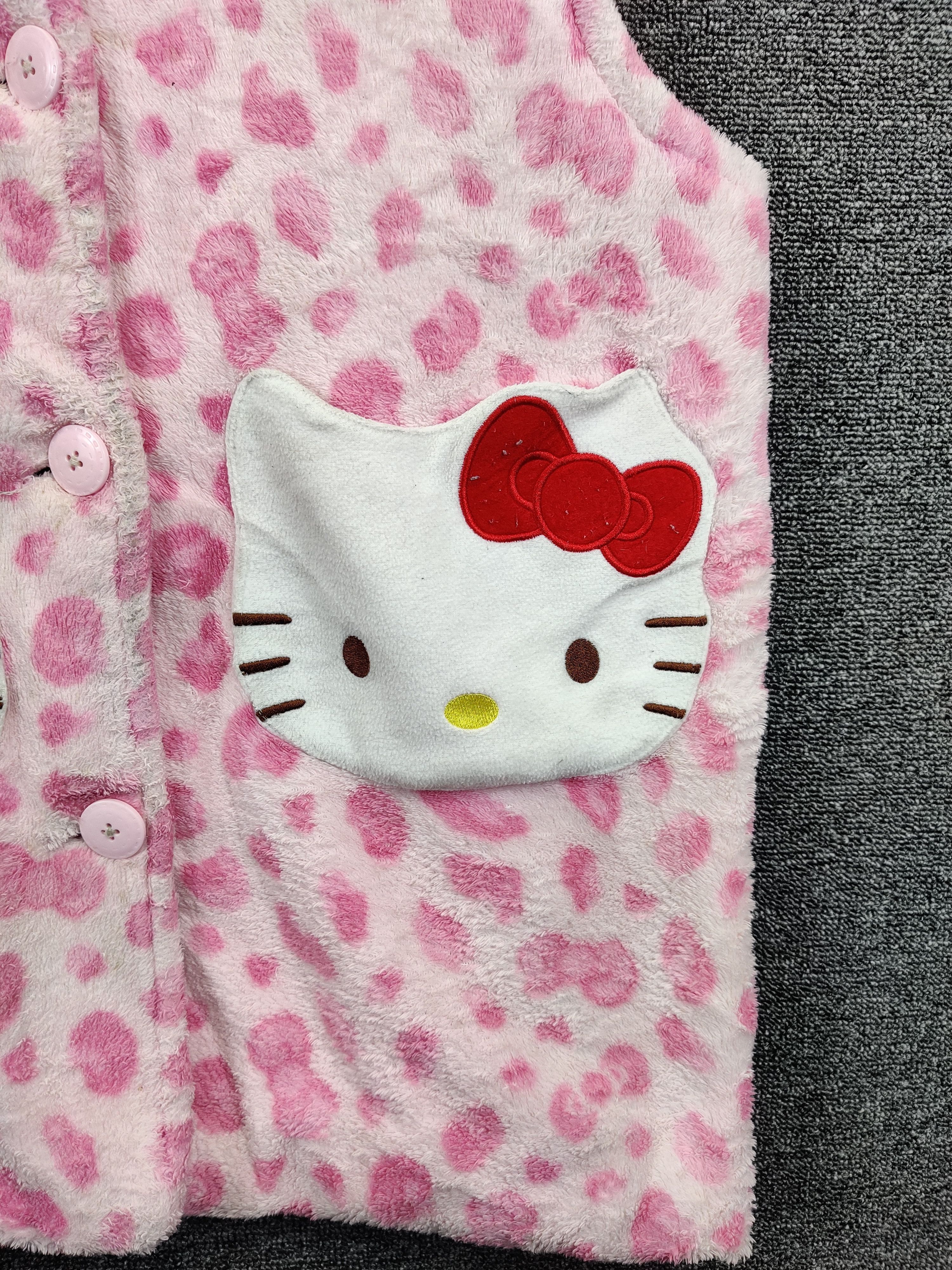 Anime Combo Hello Kitty Vest And Jogger Pants Size US M / EU 48-50 / 2 - 3 Thumbnail