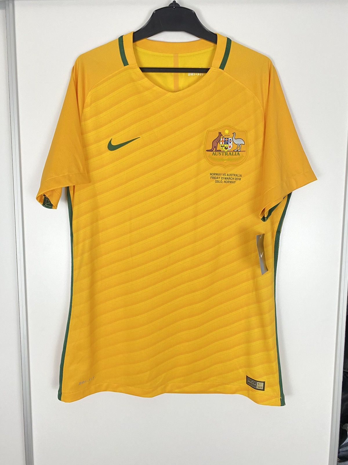 Nike Nike x Australia XL 2018 dswt nowa Home kit player issue Size US XL / EU 56 / 4 - 8 Thumbnail