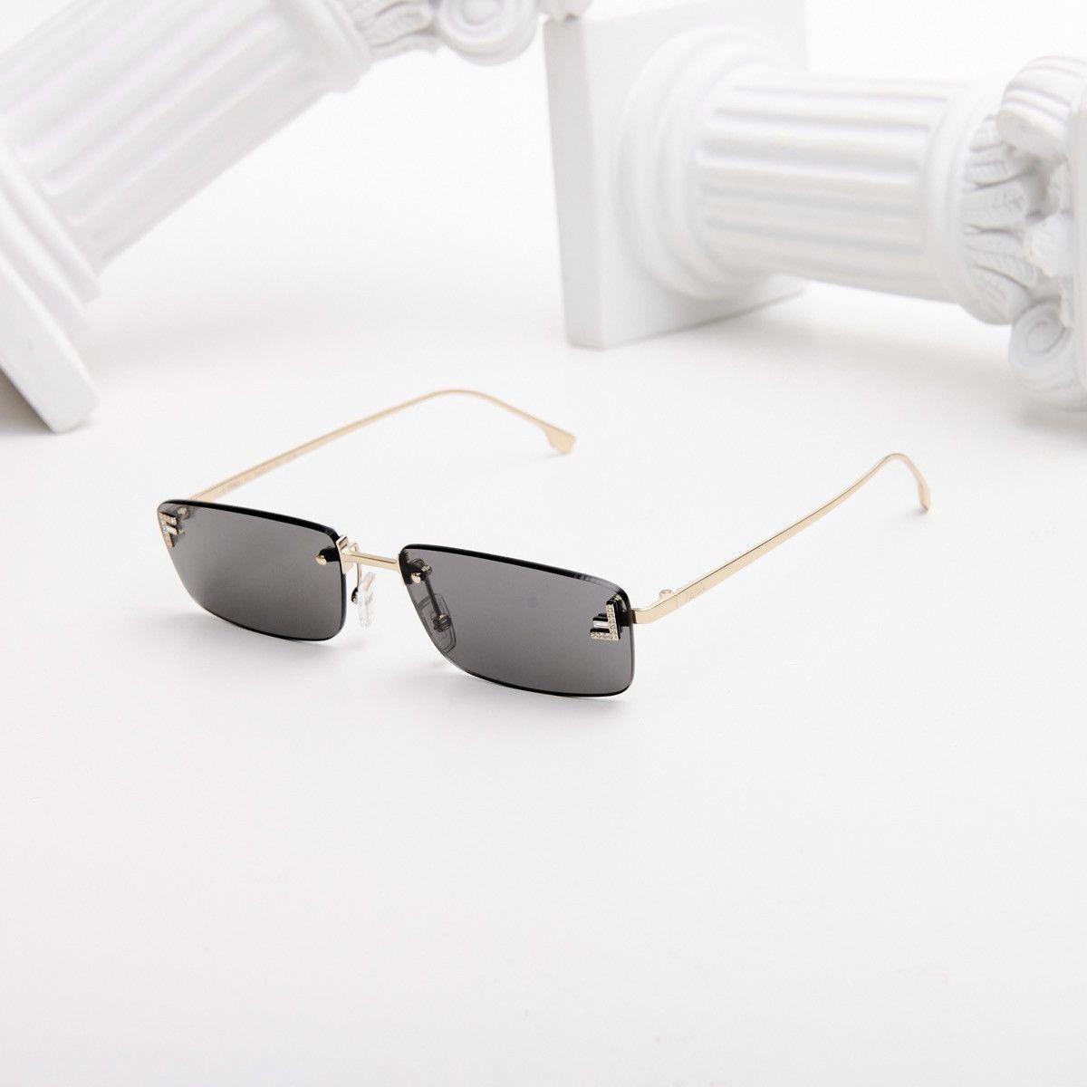 Fendi FENDI FE4172US 32A SUNGLASSES Size ONE SIZE - 1 Thumbnail