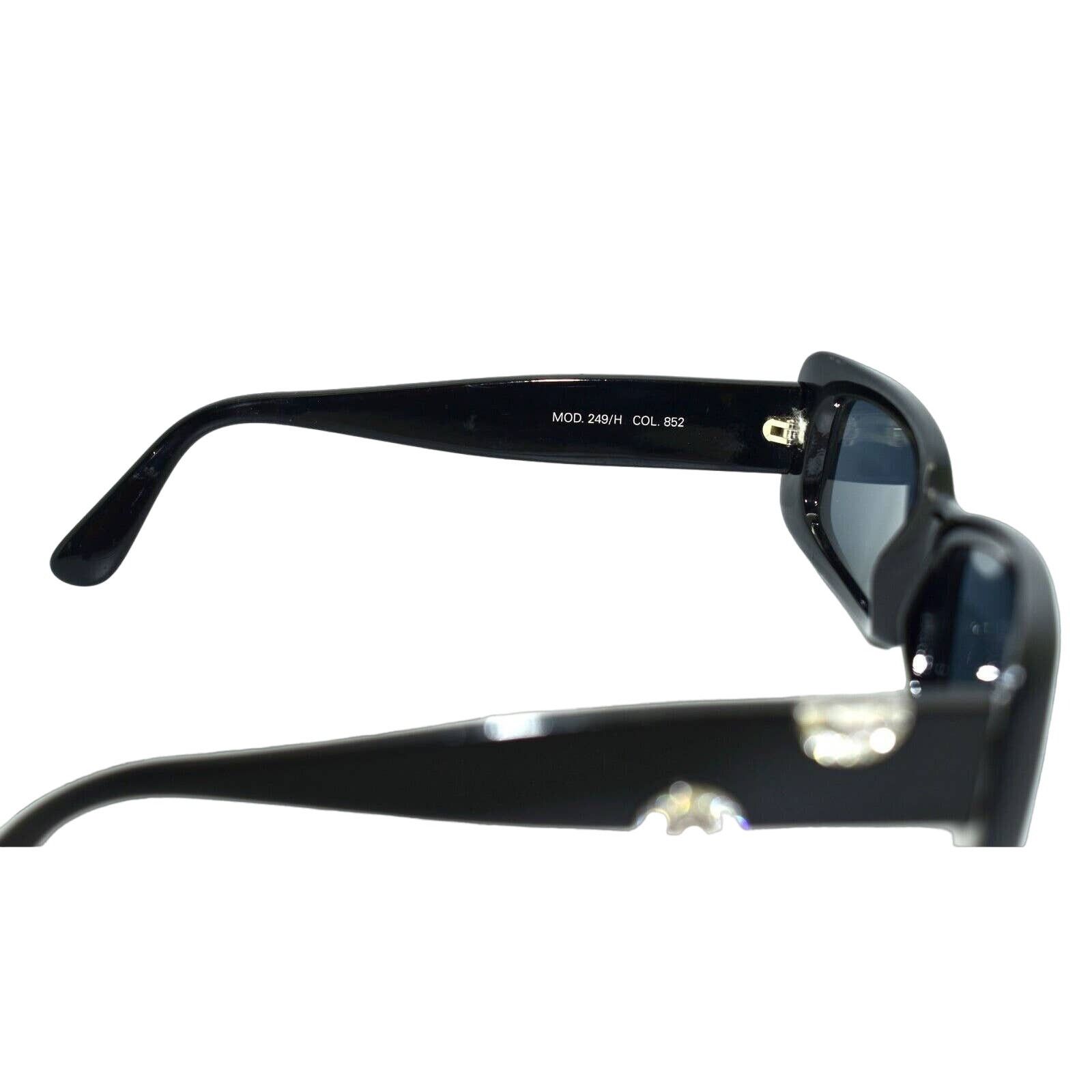 Versace GIANNI VERSACE Vintage Medusa Black 249/H Col 852 Sunglasses Size ONE SIZE - 7 Thumbnail