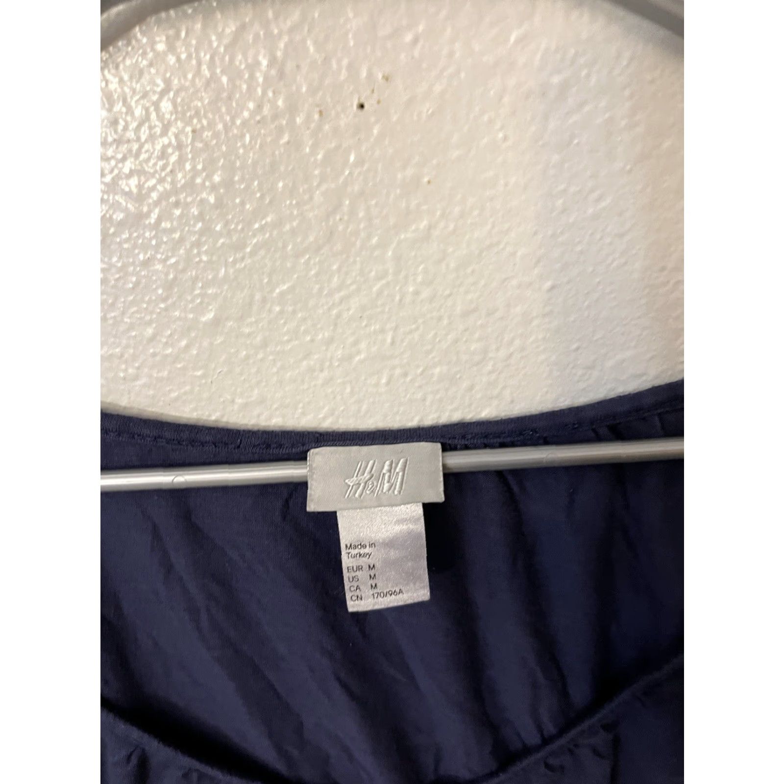 H&M H&M Navy Blue Solid 3/4 Sleeve V-Neck Women's Blouse US Medium Size M / US 6-8 / IT 42-44 - 2 Thumbnail