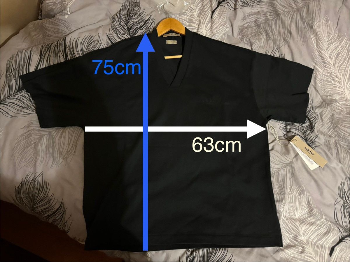 Adidas × Fear of God ADIDAS X FEAR OF GOD ATHLETICS V-NECK TEE IS8736 SIZE S Size US S / EU 44-46 / 1 - 2 Thumbnail