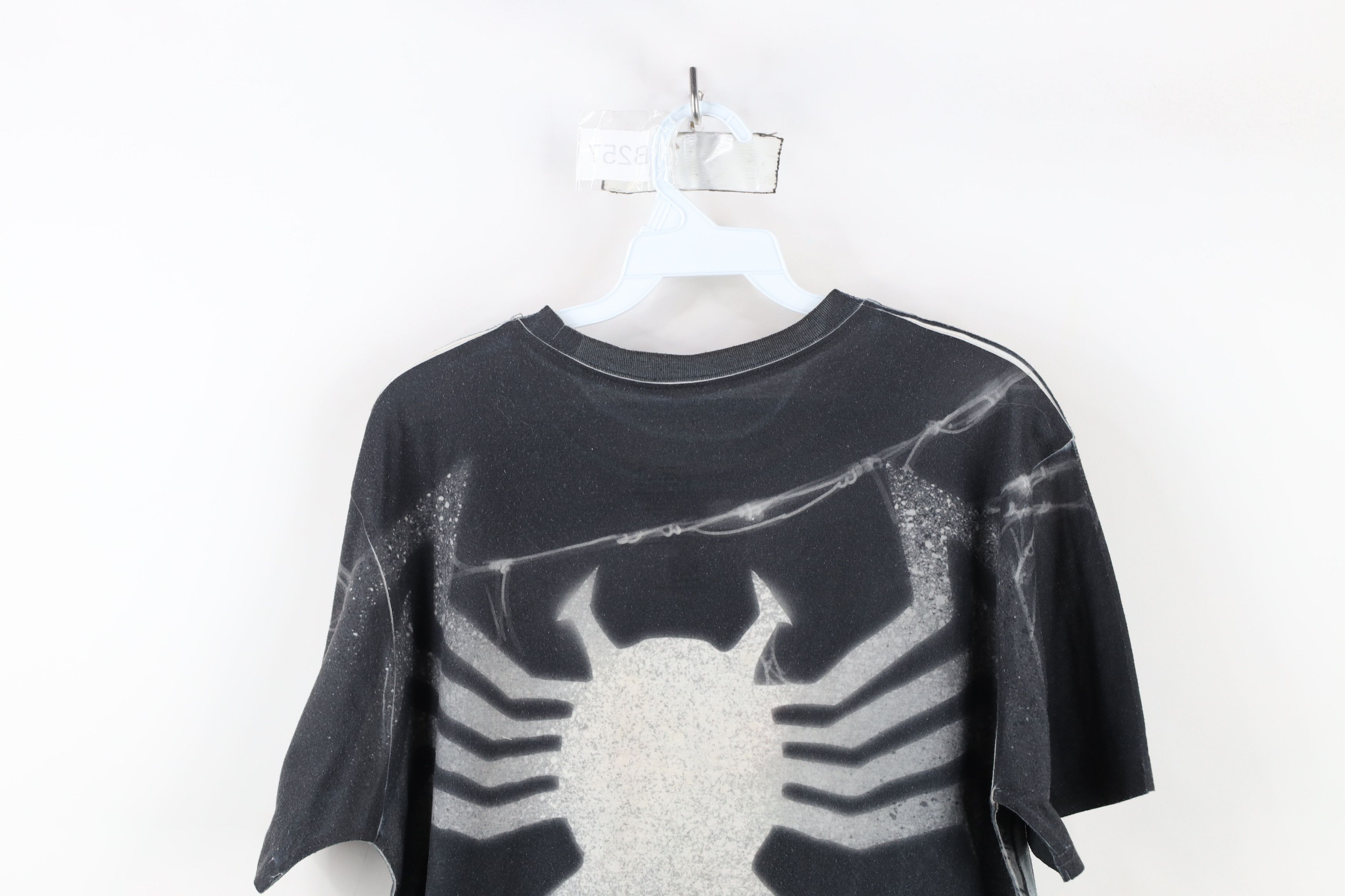Vintage Vintage Y2K Marvel Comics Venom All Over Print T-Shirt Size US S / EU 44-46 / 1 - 13 Thumbnail