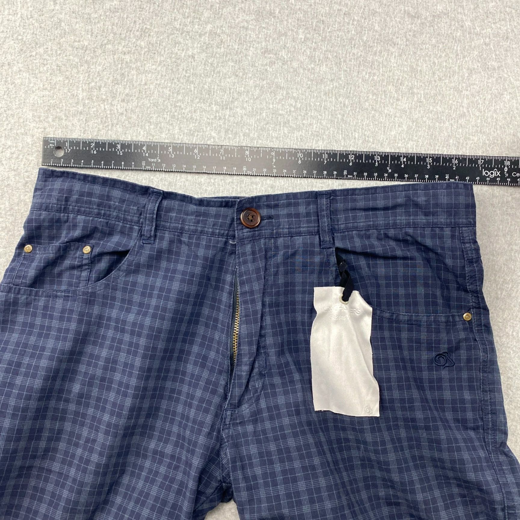 Vintage Craghoppers Shorts Mens 34 Blue Check Plaid Flat Front Pockets Glasses Wipe Size US 34 / EU 50 - 7 Thumbnail
