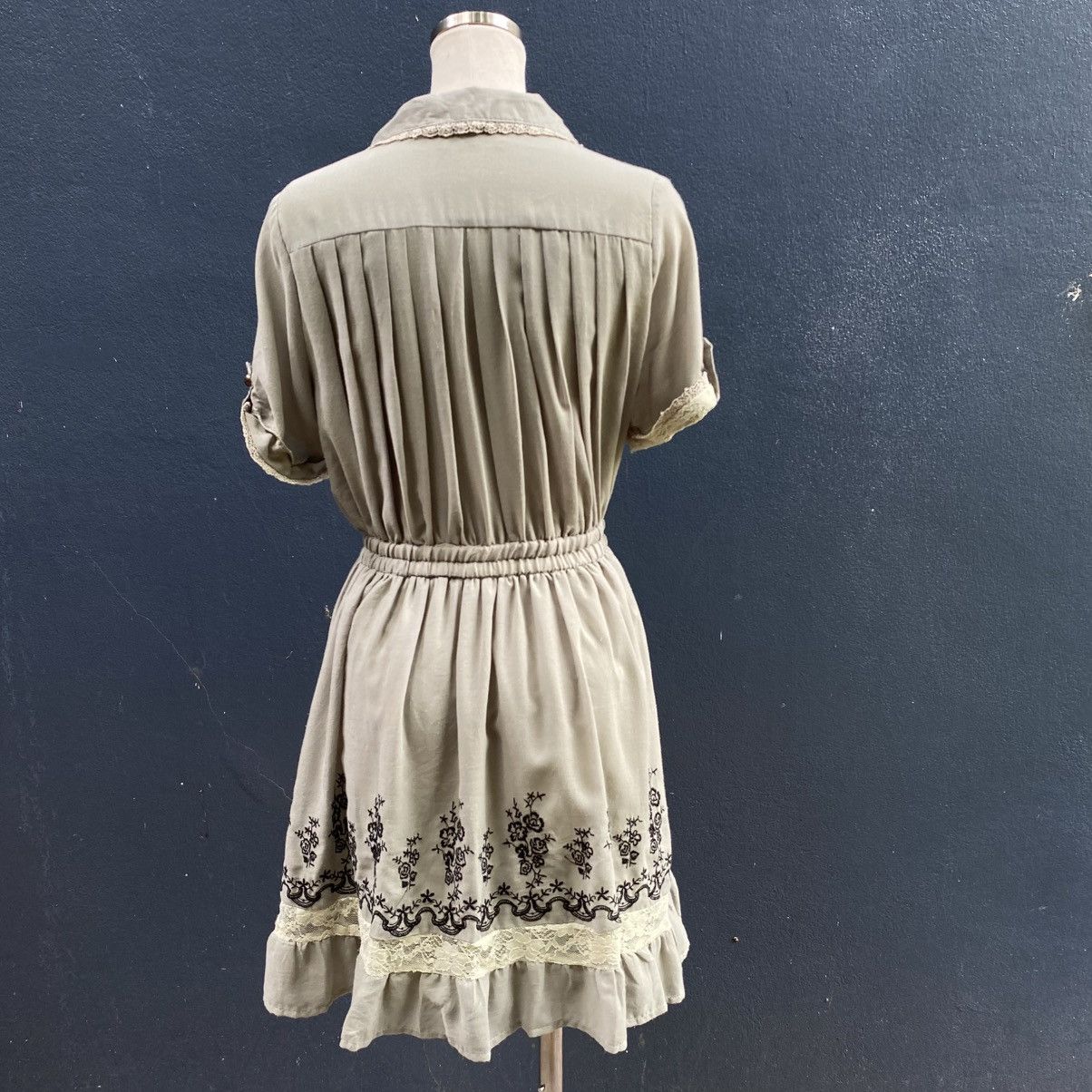 Japanese Brand axes femme Vintage Light Green Embroidered Lace Dress Size M / US 6-8 / IT 42-44 - 22 Thumbnail