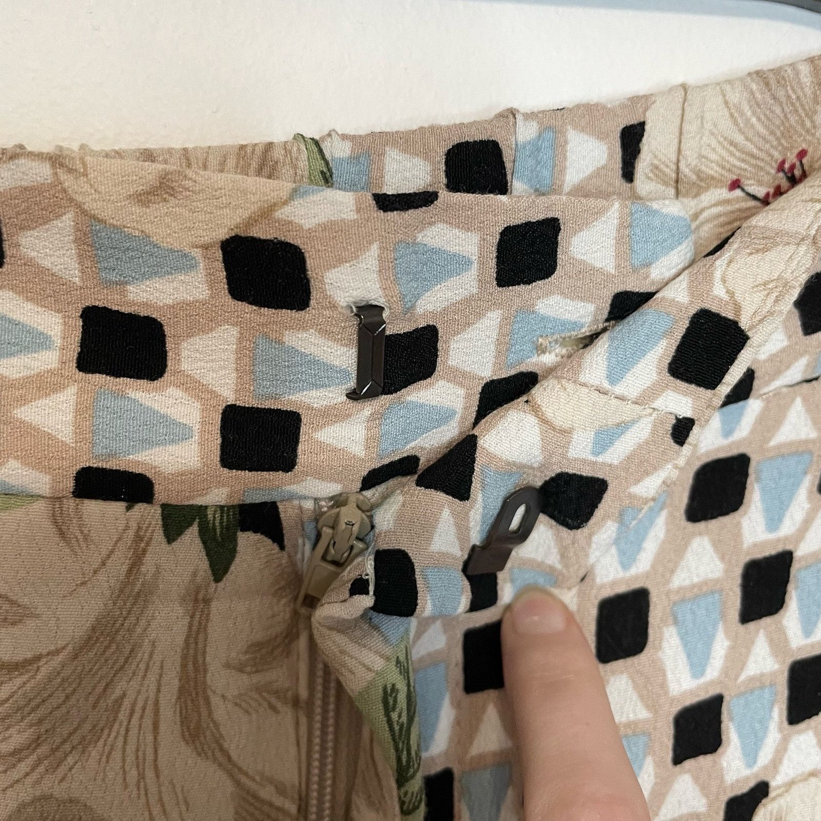 Zara Zara Floral Geometric Pants S Womens Tapered Pockets Career Size 30" / US 8 / IT 44 - 4 Thumbnail