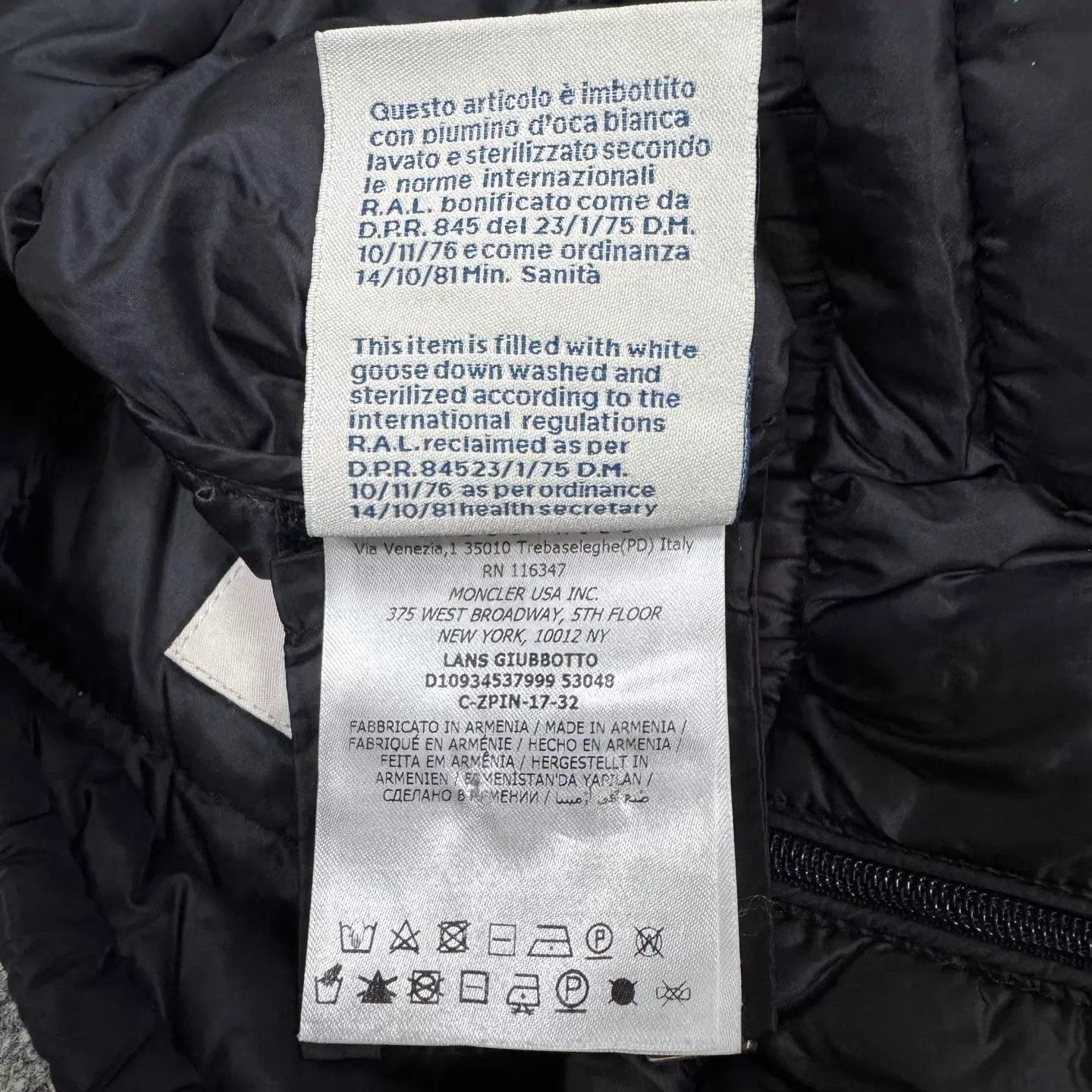 Moncler Moncler Lans Black Size 0 Mint Lightweight Patch Logo Size XS / US 0-2 / IT 36-38 - 8 Thumbnail