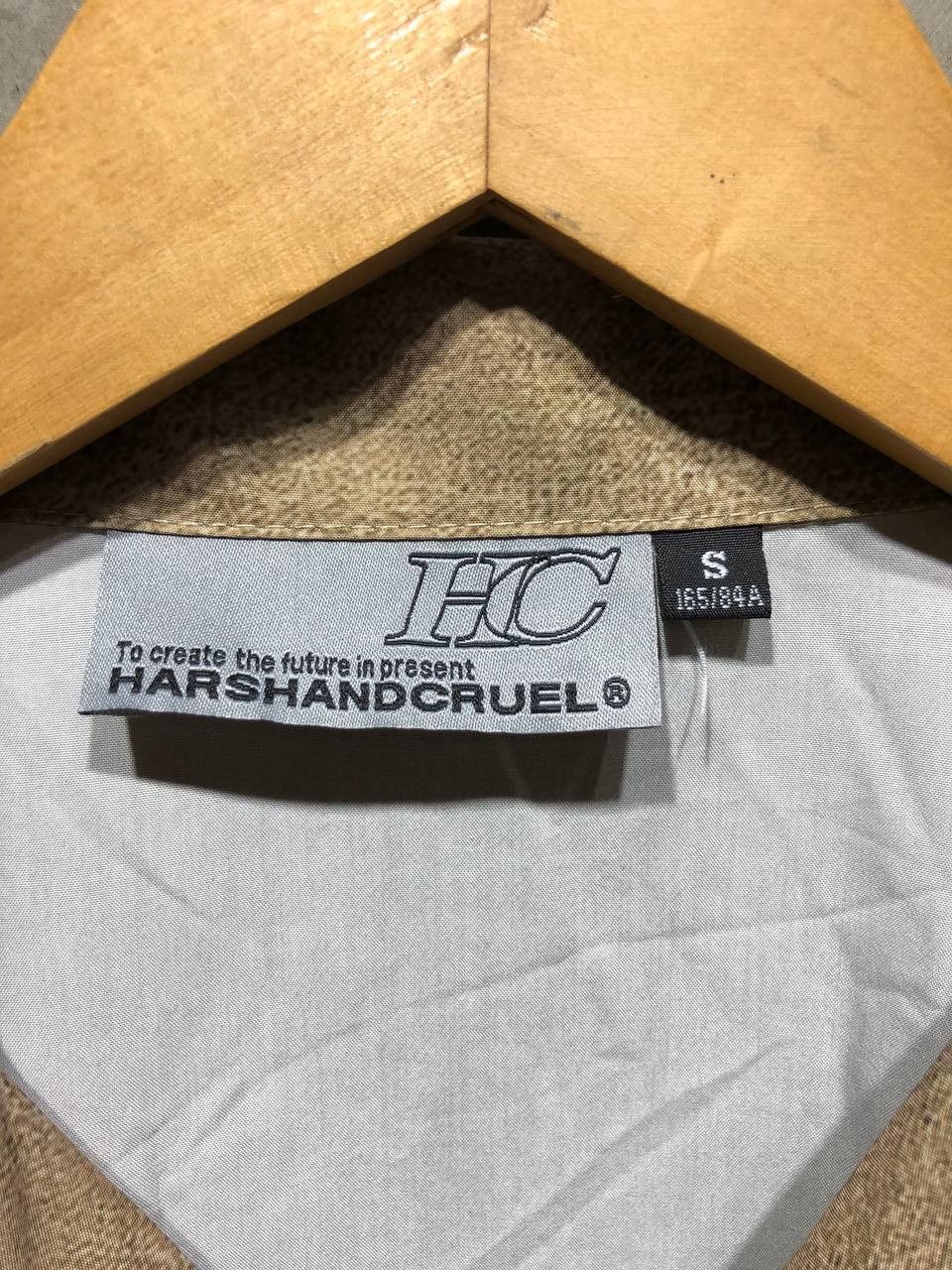 Other Harsh and Cruel Flowers Button down short sleeves Size US XL / EU 56 / 4 - 2 Thumbnail