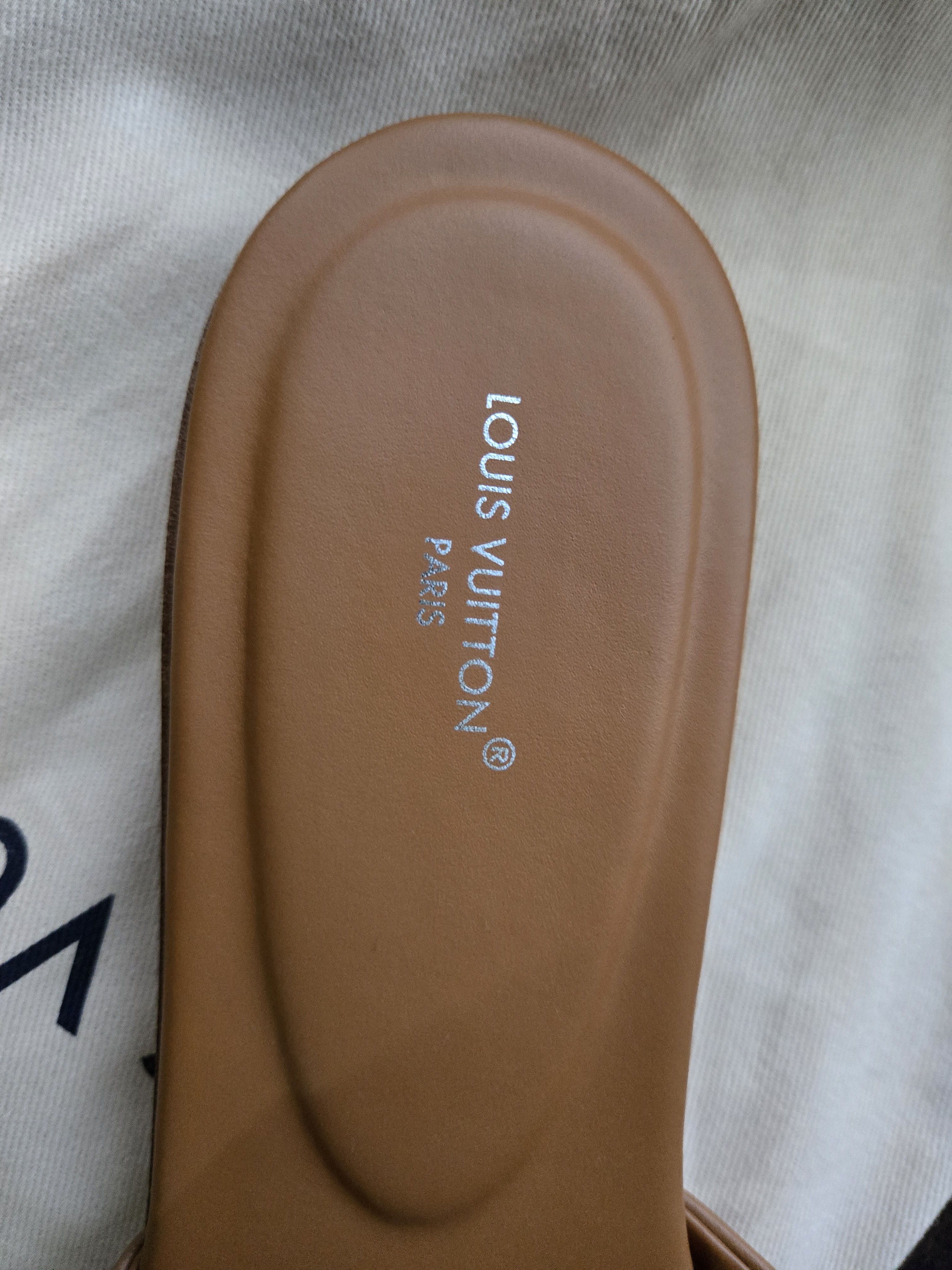 Louis Vuitton LOUIS VUITTON Brand New Size 37 Flats Size US 7 / IT 37 - 4 Thumbnail