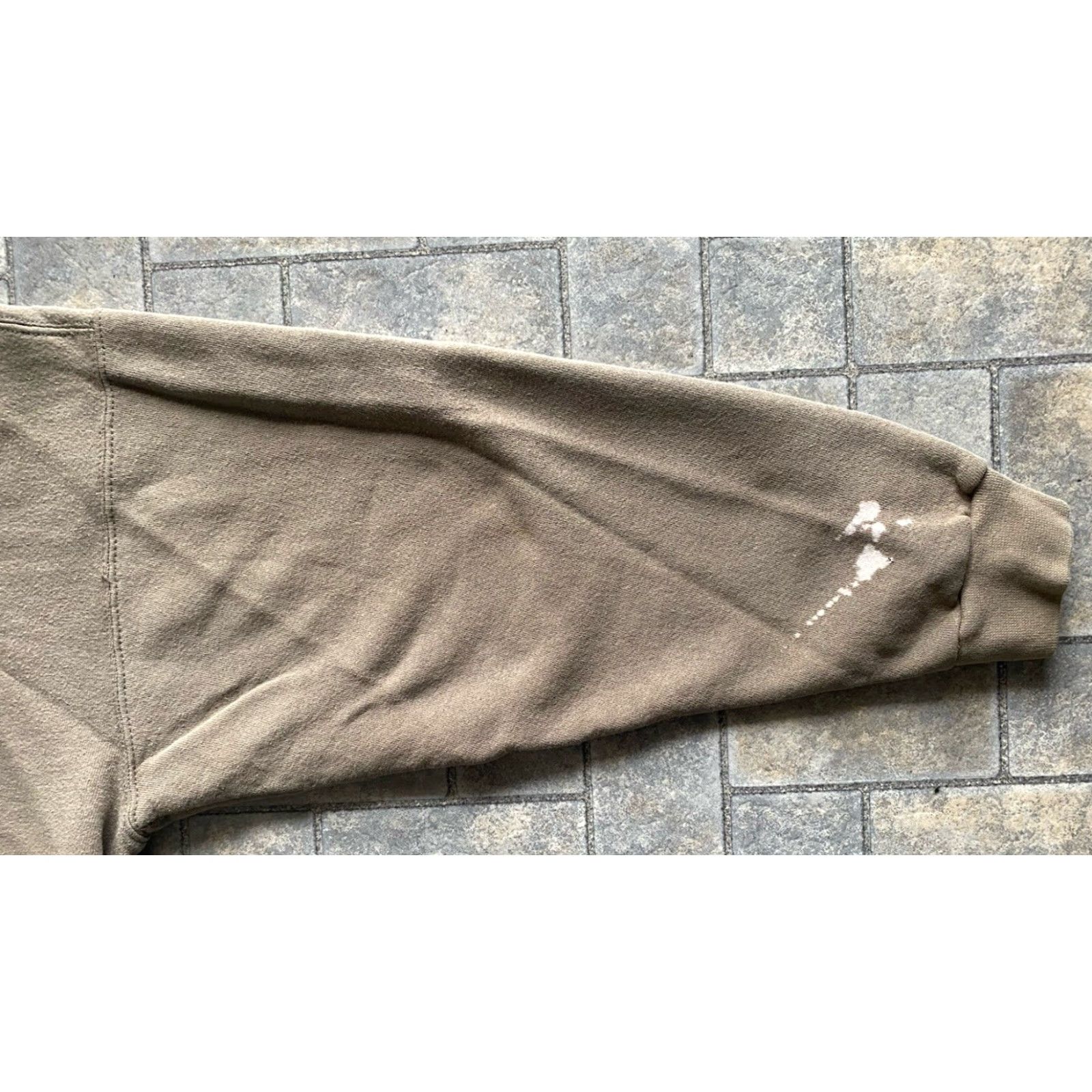 Nike VINTAGE Nike Sweatshirt United States Made In USA Mens L Crewneck Long Sleeve Pullover Sweatshirt Men Flaws Wear See Photos Size US L / EU 52-54 / 3 - 6 Thumbnail