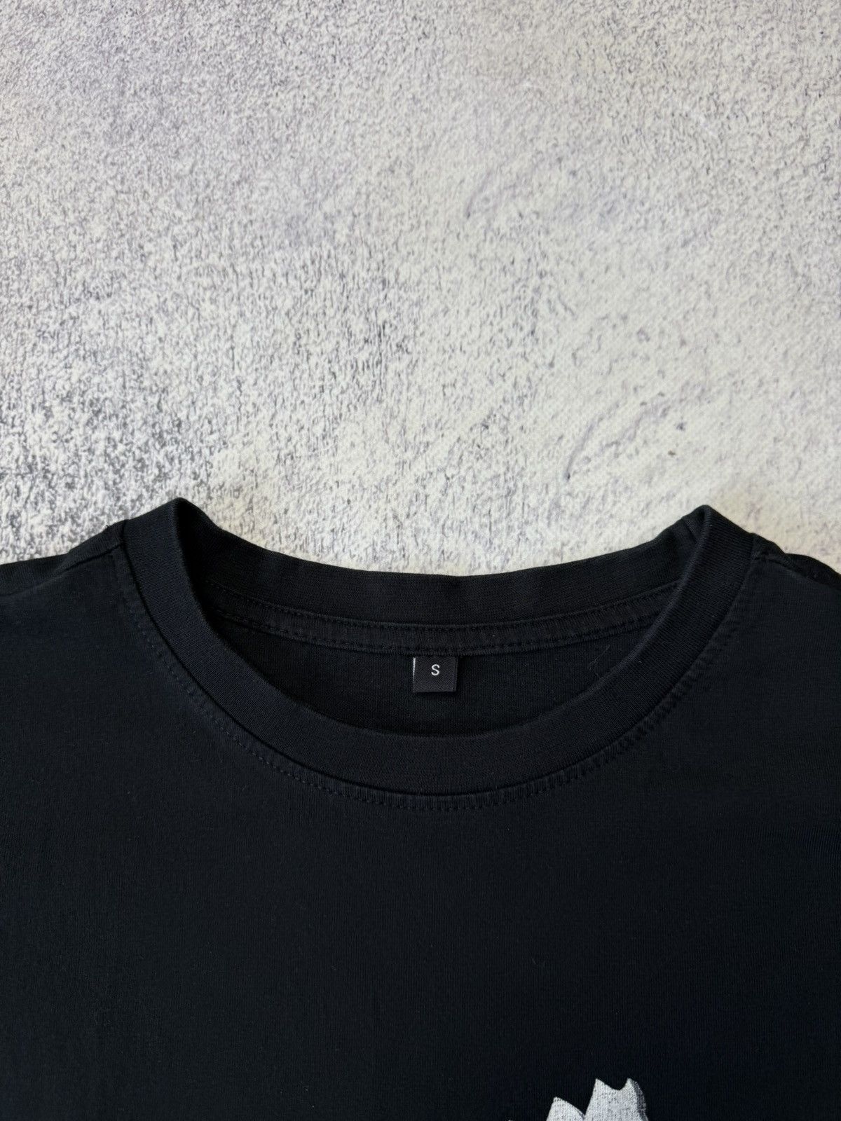 Vintage Vintage Eluem Luorlos T Shirt Y2K Size US S / EU 44-46 / 1 - 10 Thumbnail
